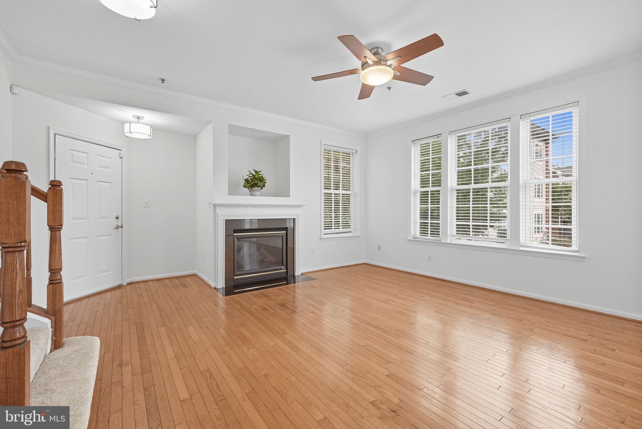 Fairfax, Virginia, 22033, United States, 3 Bedrooms Bedrooms, ,4 BathroomsBathrooms,Residential,For Sale,1975238