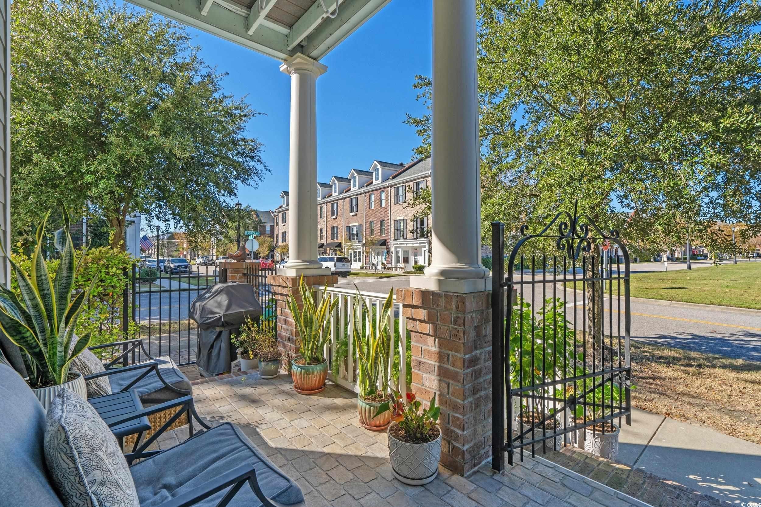 Myrtle Beach, South Carolina, 29577, United States, 5 Bedrooms Bedrooms, ,4 BathroomsBathrooms,Residential,For Sale,1984605