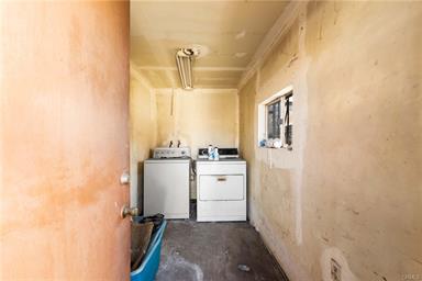 Los Angeles, California, 90002, United States, 2 Bedrooms Bedrooms, ,1 BathroomBathrooms,Residential,For Sale,1931057