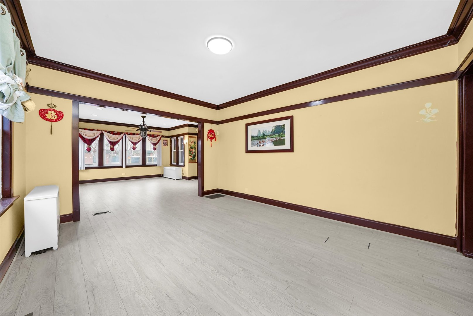 Chicago, Illinois, 60630, United States, 8 Bedrooms Bedrooms, ,3 BathroomsBathrooms,Residential,For Sale,1892523