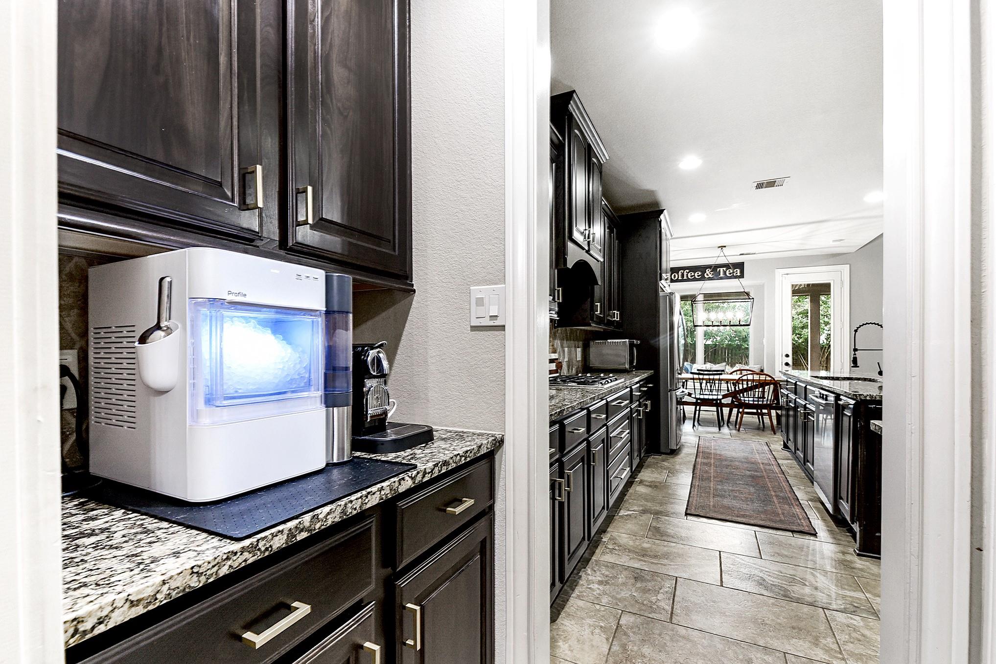Katy, Texas, 77494, United States, 5 Bedrooms Bedrooms, ,5 BathroomsBathrooms,Residential,For Sale,2048040