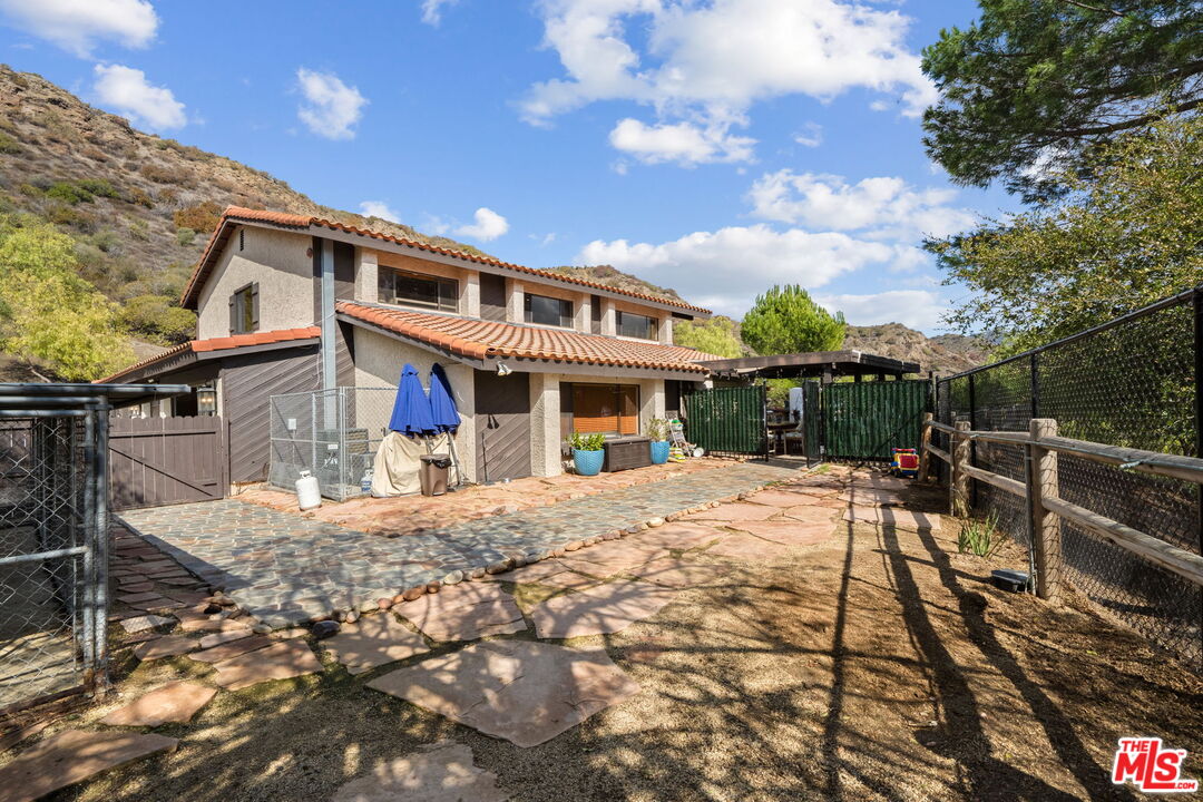 Calabasas, California, 91302, United States, 4 Bedrooms Bedrooms, ,3 BathroomsBathrooms,Residential,For Sale,1708601