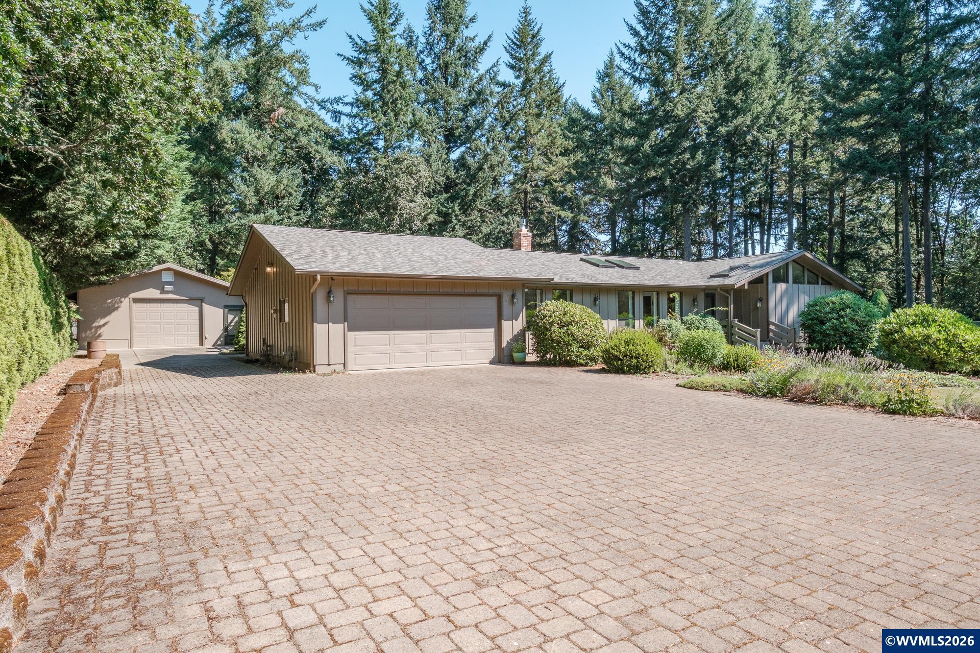 Inland Dr, Salem, OR 97302