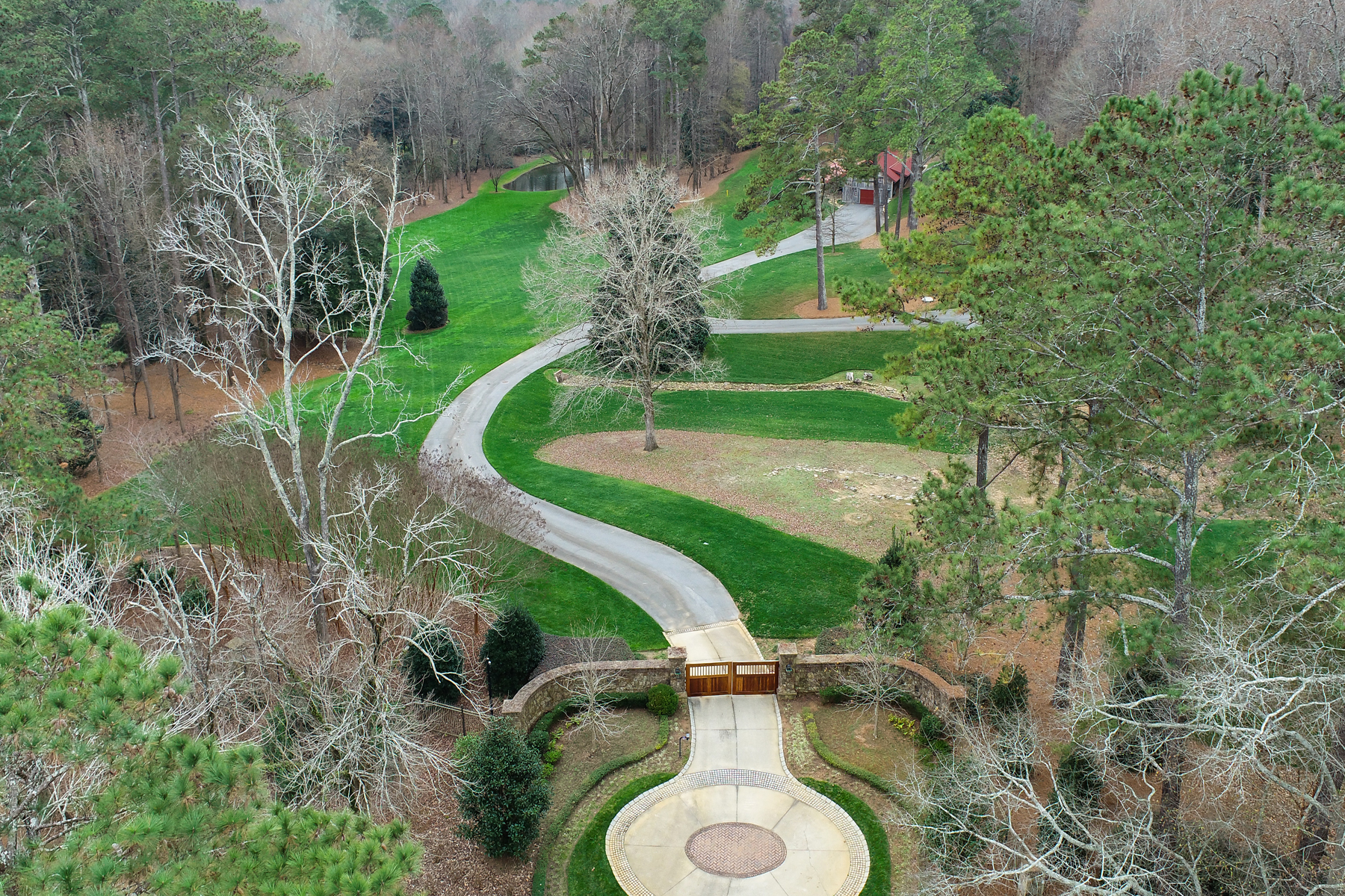  A Rare Find of 13+ Landscaped Acres Inside the Perimeter - 物件實景