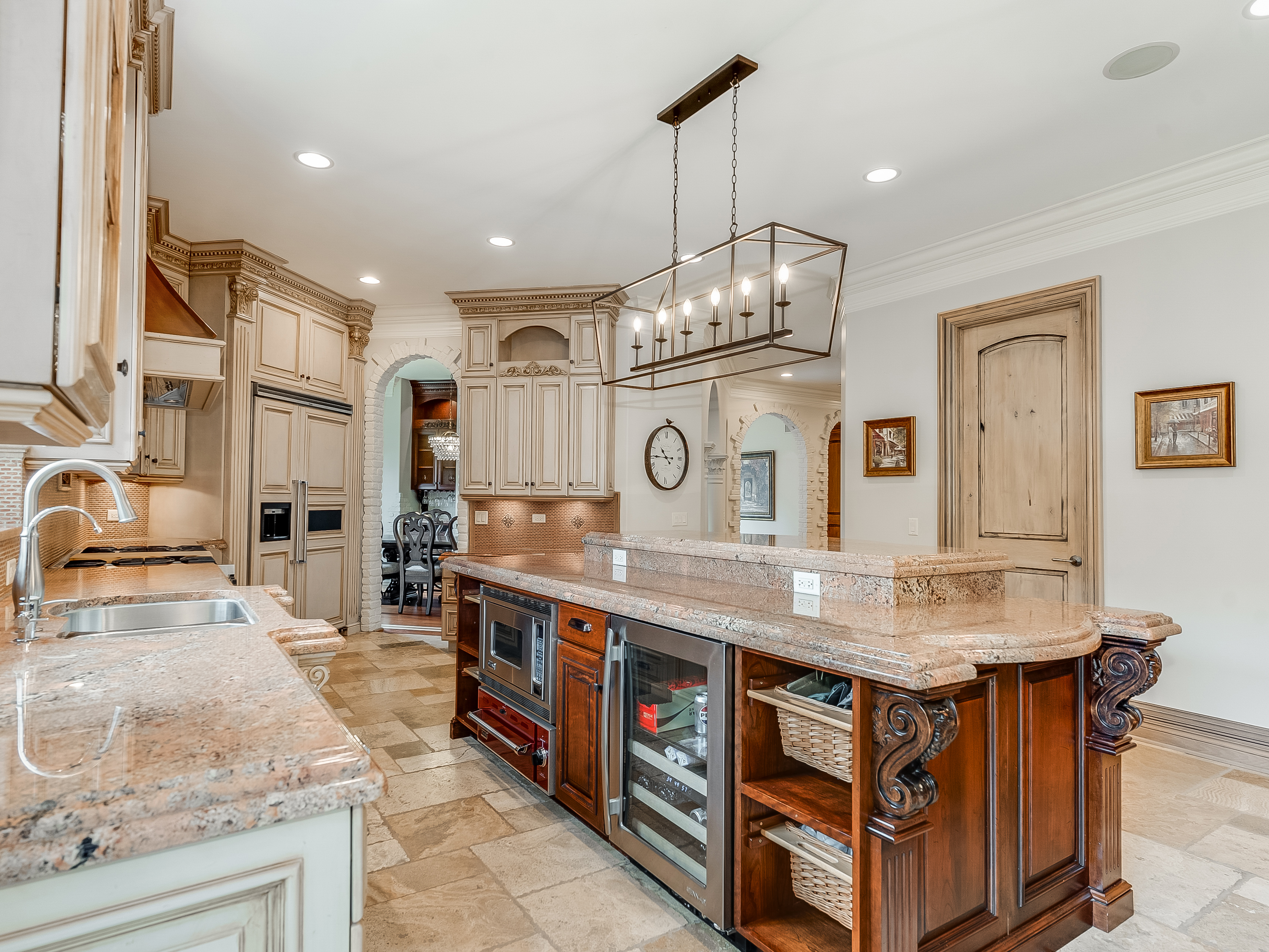  Experience Exceptional Luxury Living in Naperville