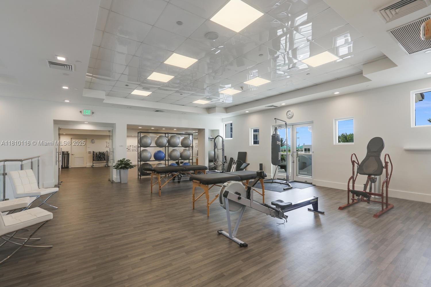 Miami Beach, Florida, 33140, United States, 2 Bedrooms Bedrooms, ,2 BathroomsBathrooms,Residential,For Sale,1838386
