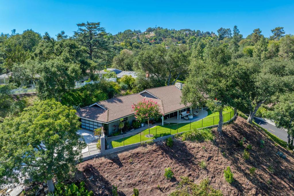 La Canada Flintridge, California, 91011, United States, 3 Bedrooms Bedrooms, ,3 BathroomsBathrooms,Residential,For Sale,1941612