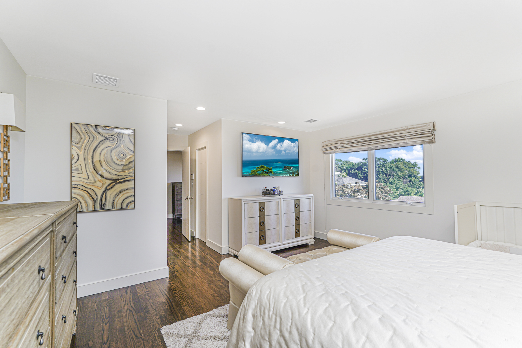 Staten Island, New York, 10304, United States, 4 Bedrooms Bedrooms, ,4 BathroomsBathrooms,Residential,For Sale,1949787