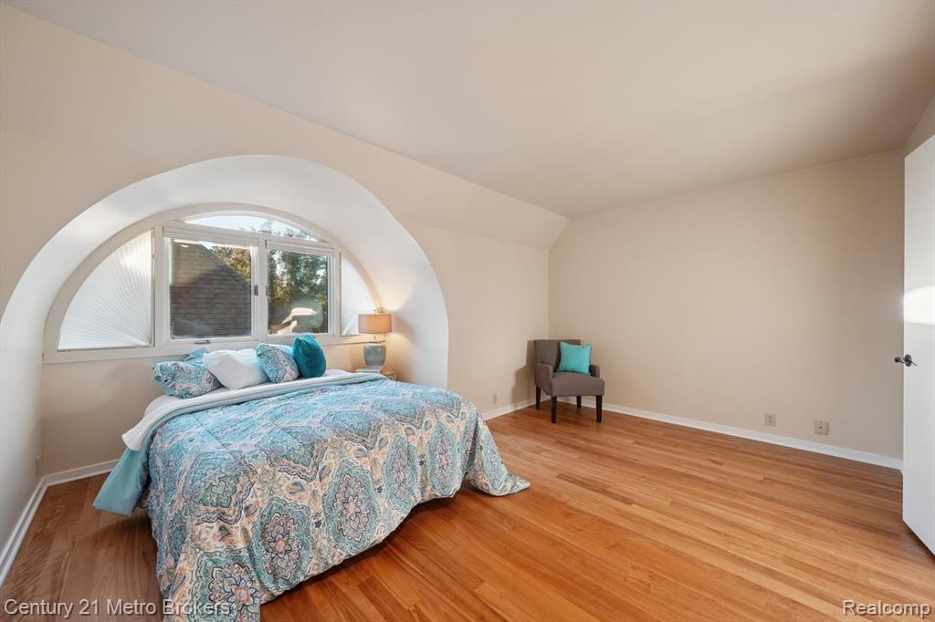 Grand Blanc, Michigan, 48439, United States, 3 Bedrooms Bedrooms, ,5 BathroomsBathrooms,Residential,For Sale,1986103