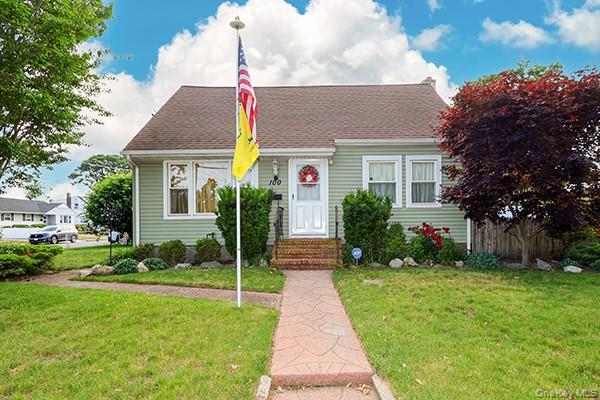 Laux Pl, North Bellmore, NY 11710