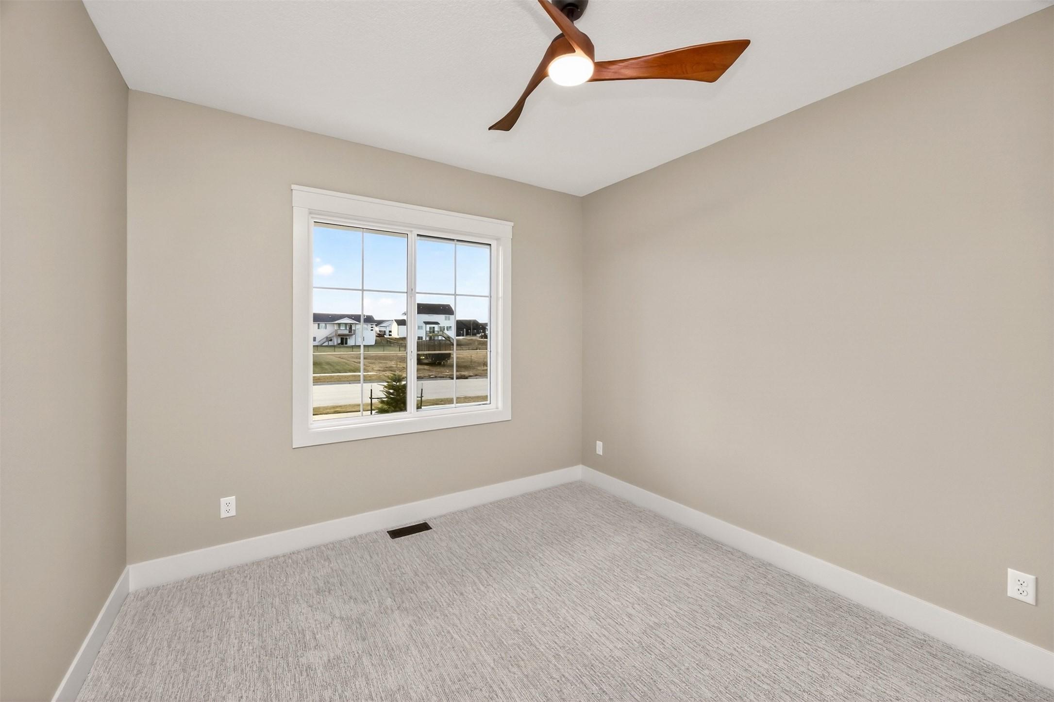 Huxley, Iowa, 50124, United States, 5 Bedrooms Bedrooms, ,3 BathroomsBathrooms,Residential,For Sale,2010436