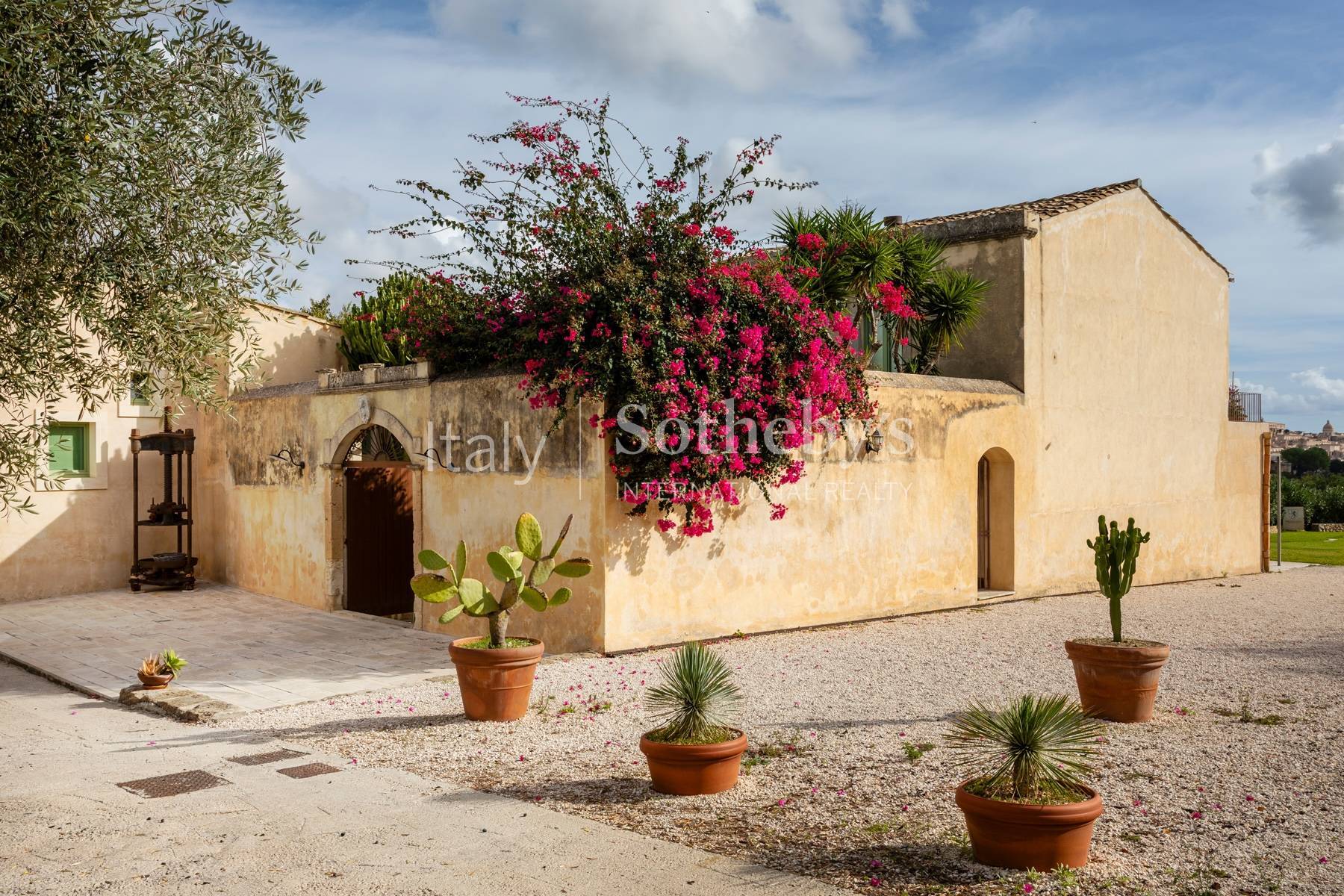  Renovated old Sicilian farmyard with views over Noto - 物件實景