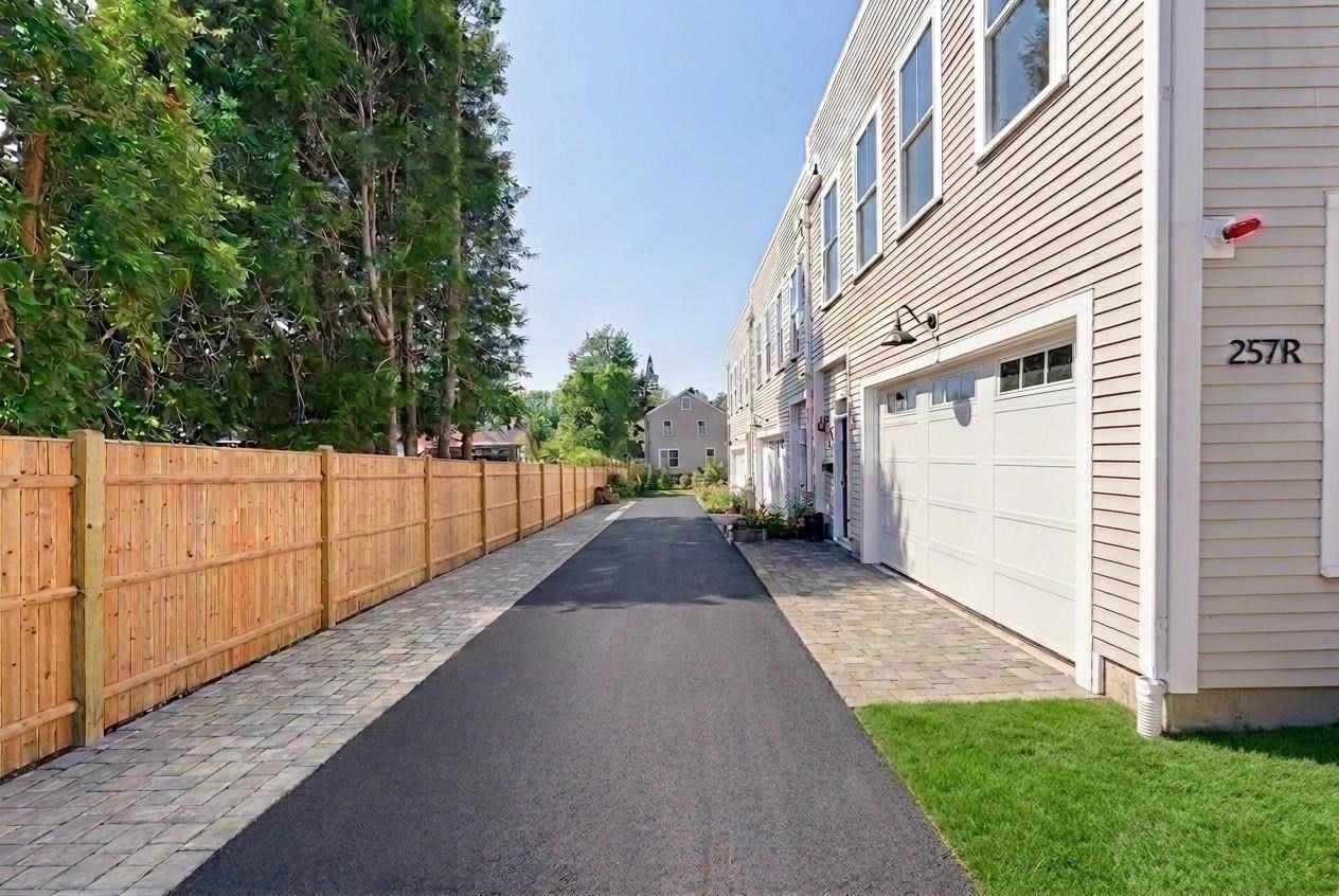 Brighton, Massachusetts, 02135, United States, 4 Bedrooms Bedrooms, ,4 BathroomsBathrooms,Residential,For Sale,2030744
