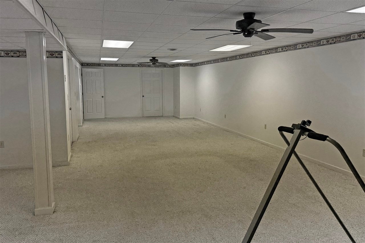 Scottsville, Kentucky, 42164, United States, 4 Bedrooms Bedrooms, ,3 BathroomsBathrooms,Residential,For Sale,1995978