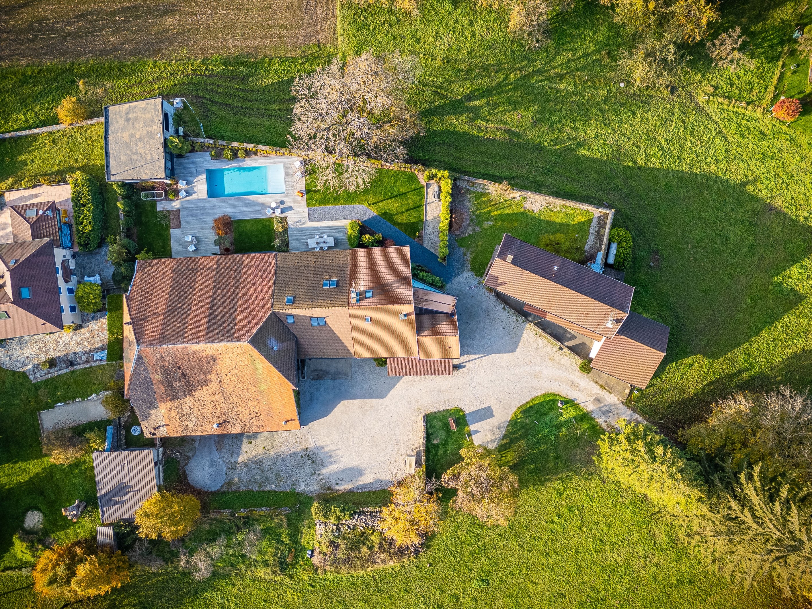  A magnificent farmhouse with the potential  to create  1700m2 of living space - 物件實景