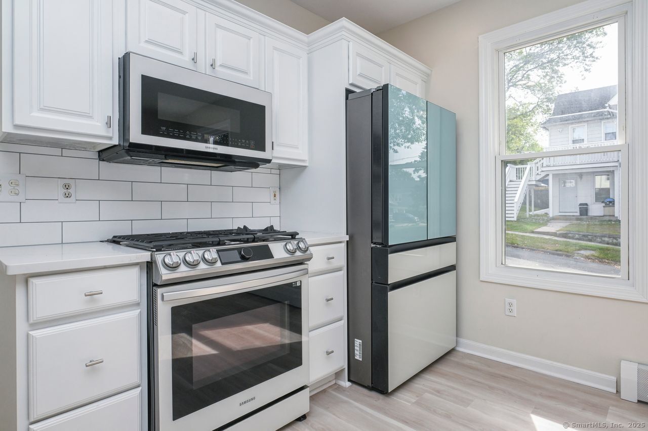 Wallingford, Connecticut, 06492, United States, 6 Bedrooms Bedrooms, ,4 BathroomsBathrooms,Residential,For Sale,1989730