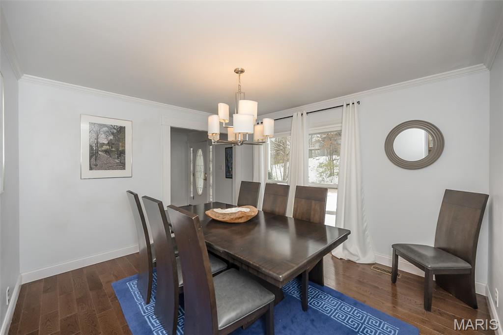 Chesterfield, Missouri, 63017, United States, 5 Bedrooms Bedrooms, ,4 BathroomsBathrooms,Residential,For Sale,2002009