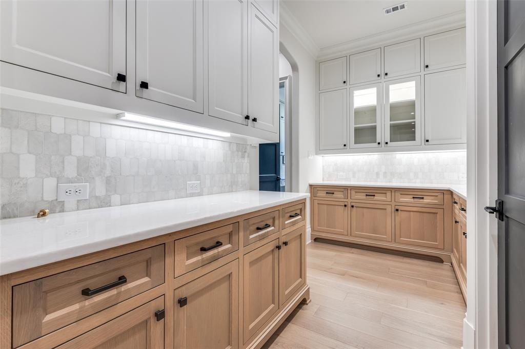 Midlothian, Texas, 76065, United States, 4 Bedrooms Bedrooms, ,5 BathroomsBathrooms,Residential,For Sale,1983532