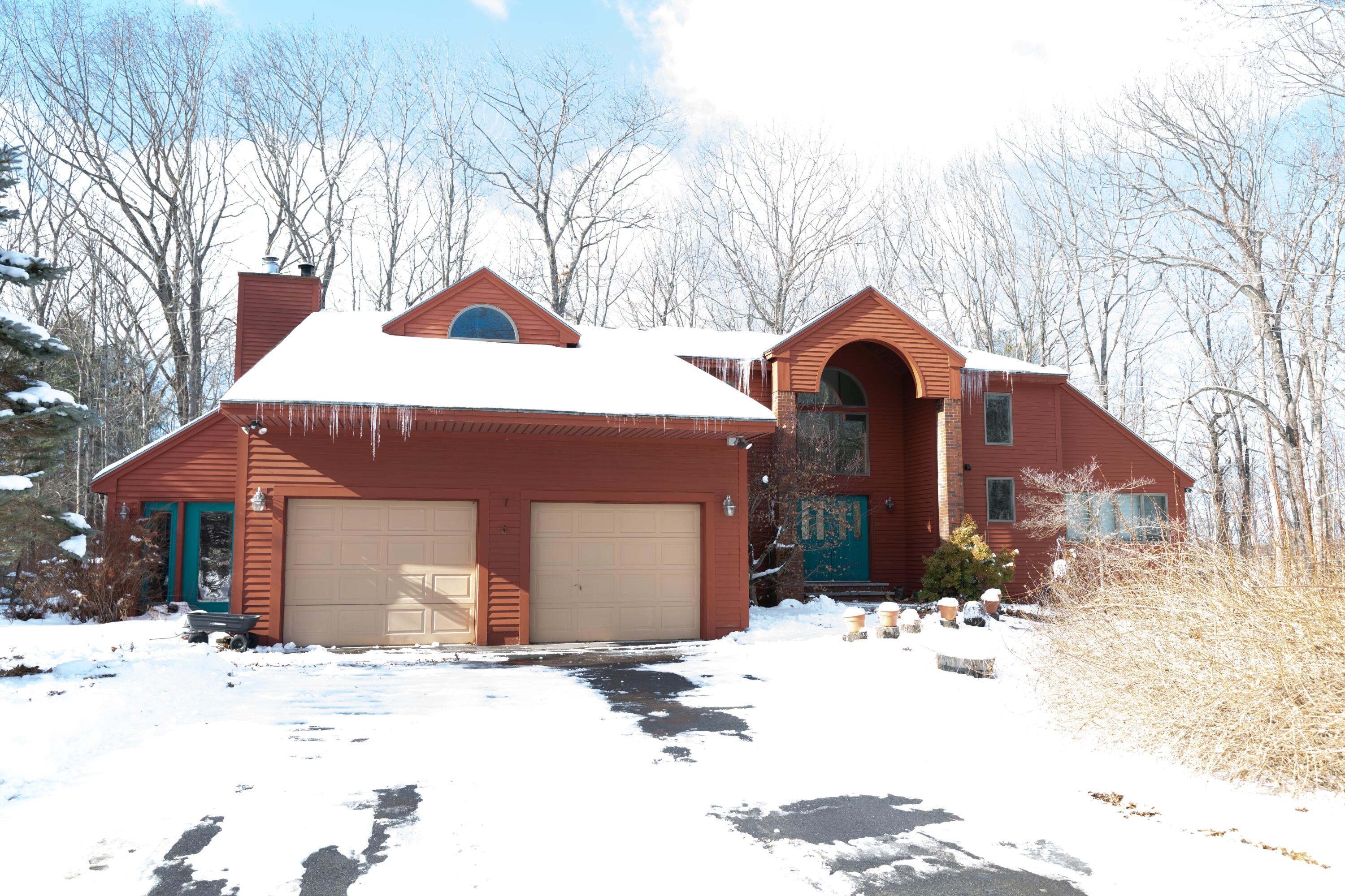 Lewiston, Maine, 04240, United States, 4 Bedrooms Bedrooms, ,3 BathroomsBathrooms,Residential,For Sale,1770488