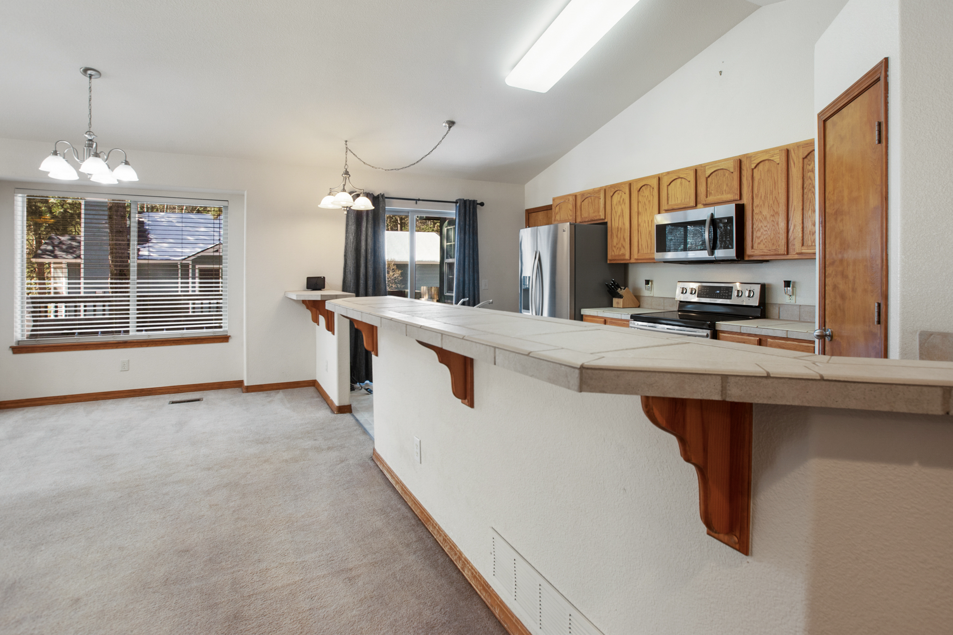 Woodland Park, Colorado, 80863, United States, 3 Bedrooms Bedrooms, ,3 BathroomsBathrooms,Residential,For Sale,1966614