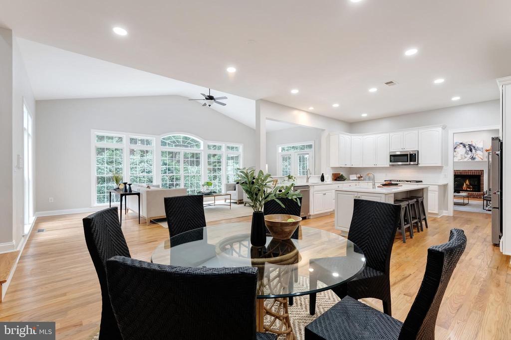 Fairfax, Virginia, 22033, United States, 6 Bedrooms Bedrooms, ,6 BathroomsBathrooms,Residential,For Sale,1973786