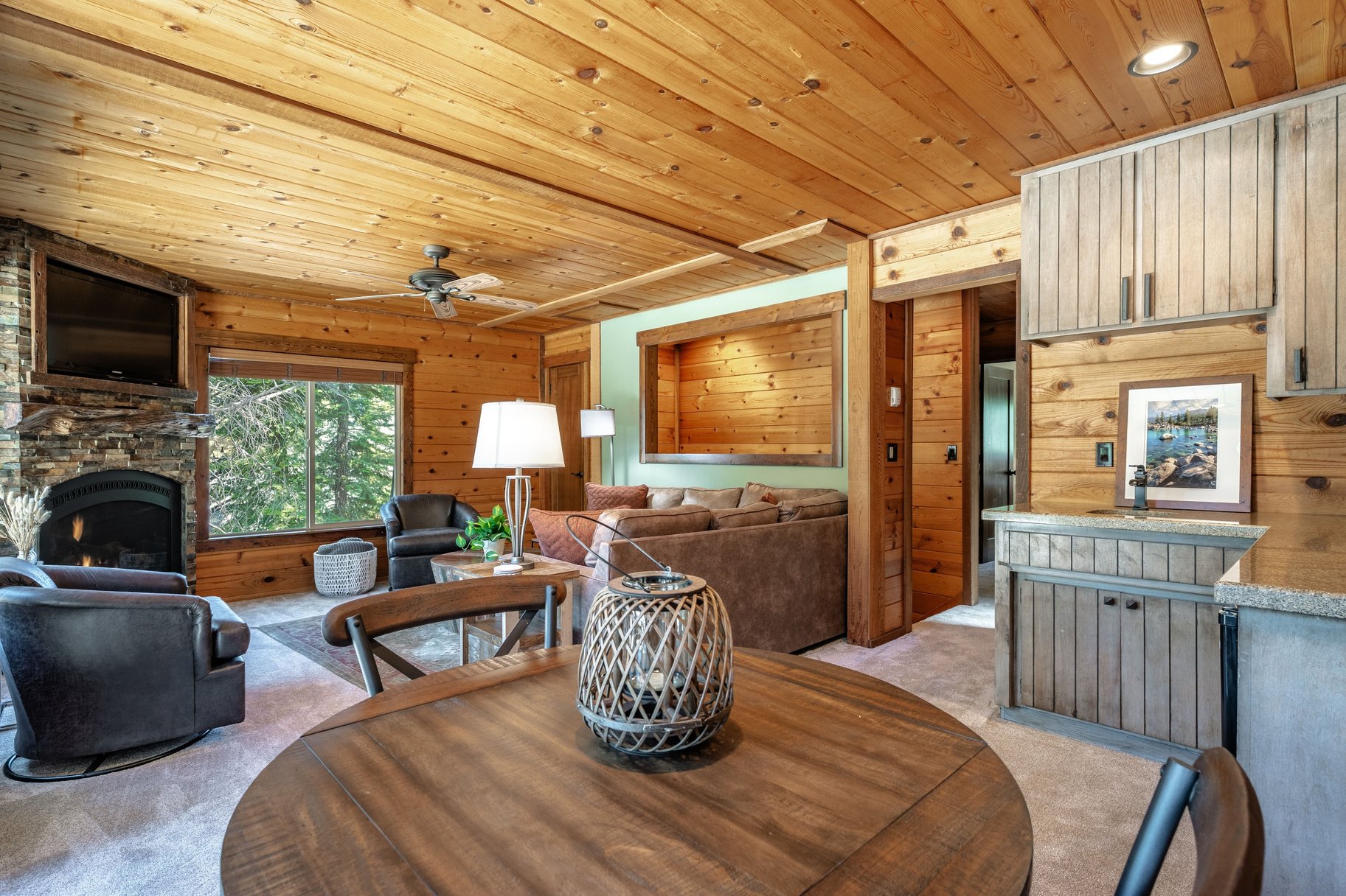  Updated Tahoe Donner retreat with a greenbelt setting - 物件實景