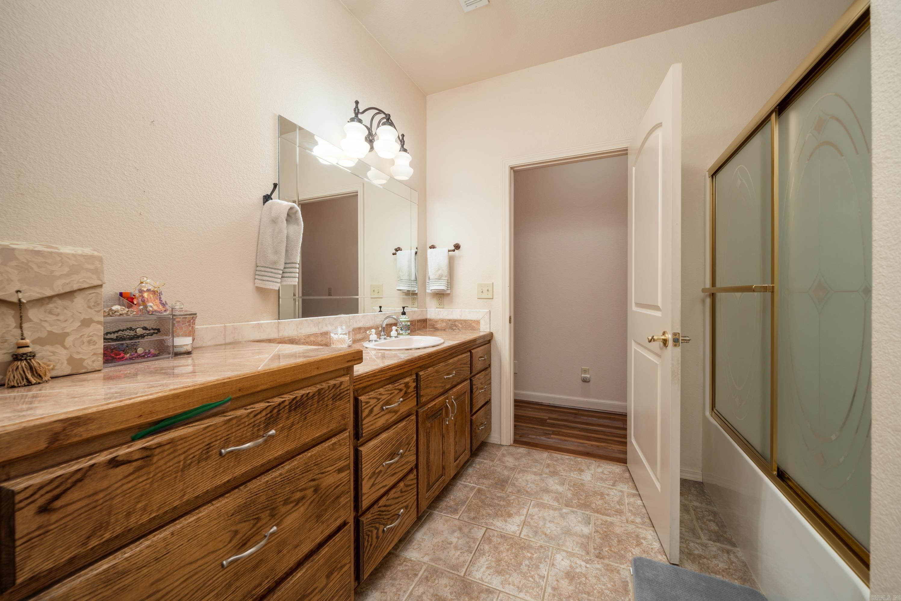 Hot Springs, Arkansas, 71913, United States, 5 Bedrooms Bedrooms, ,3 BathroomsBathrooms,Residential,For Sale,1977820