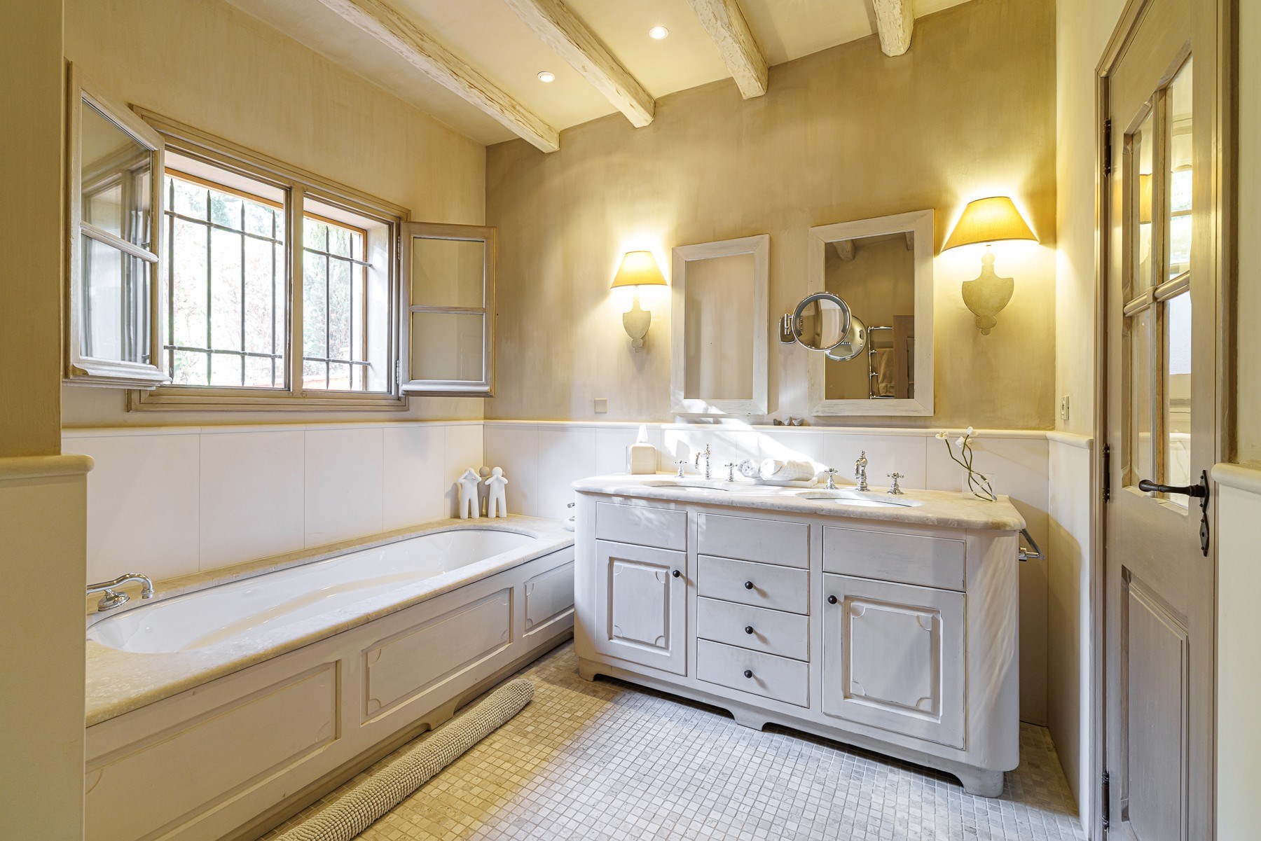  Luxury neo-Provençal bastide in Vence with sea views, heated pool and landscape… - 物件實景