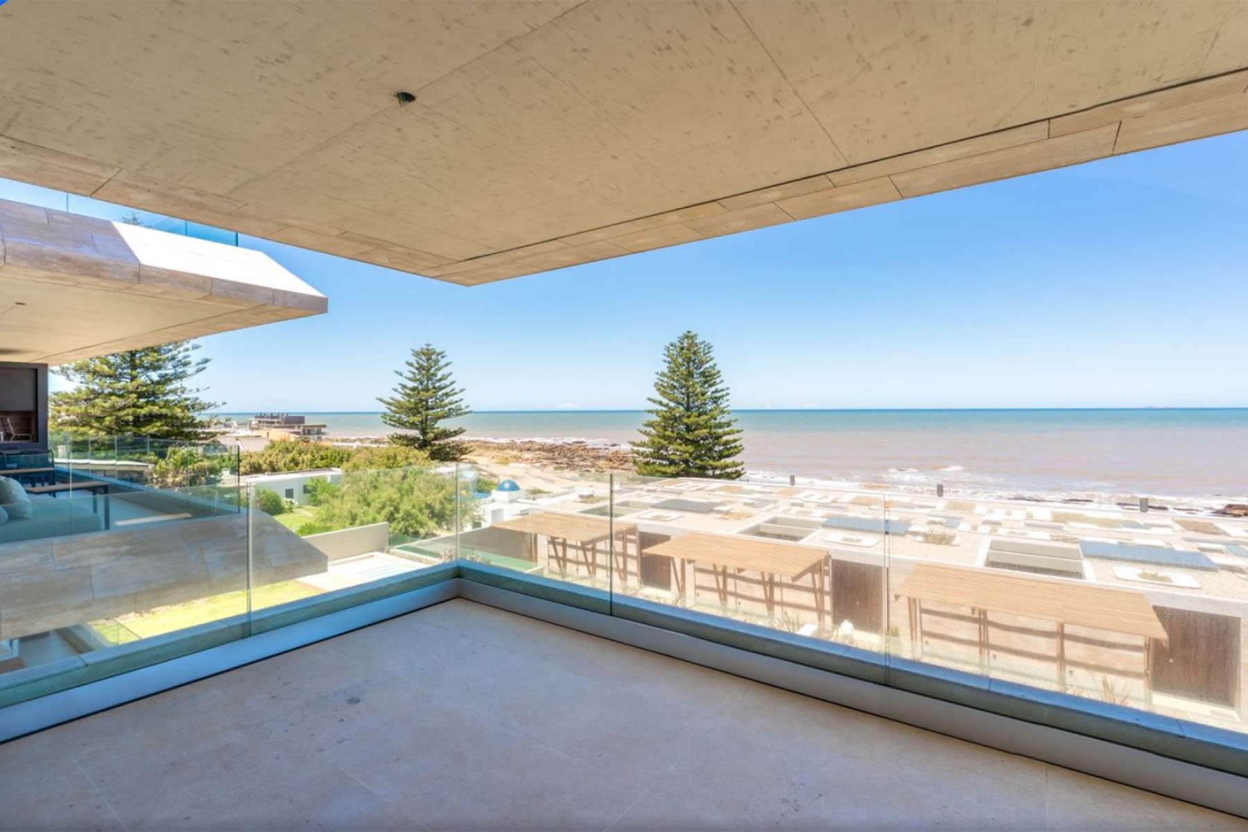  Sophisticated panoramic apartment facing the sea in La Barra - 物件實景