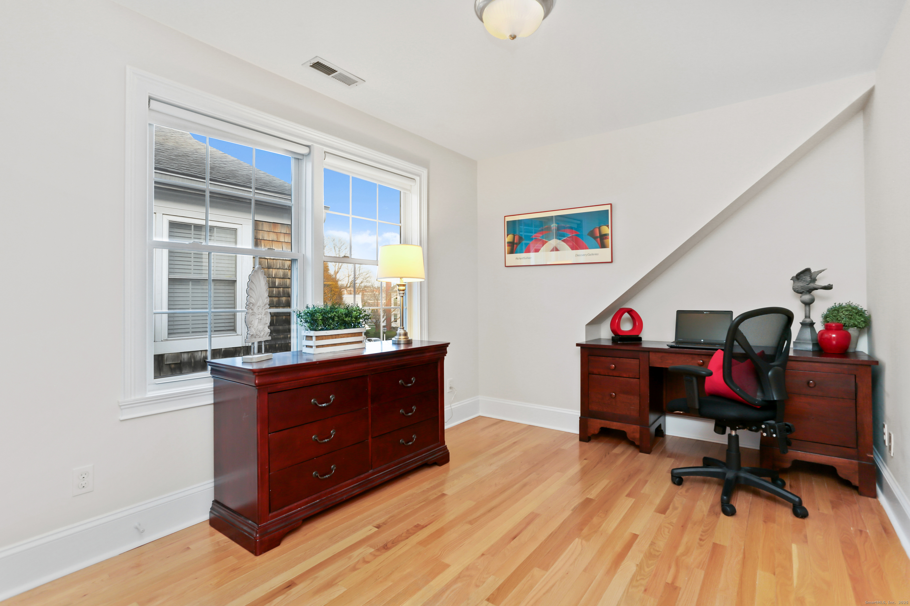 Fairfield, Connecticut, 06824, United States, 3 Bedrooms Bedrooms, ,3 BathroomsBathrooms,Residential,For Sale,2001723