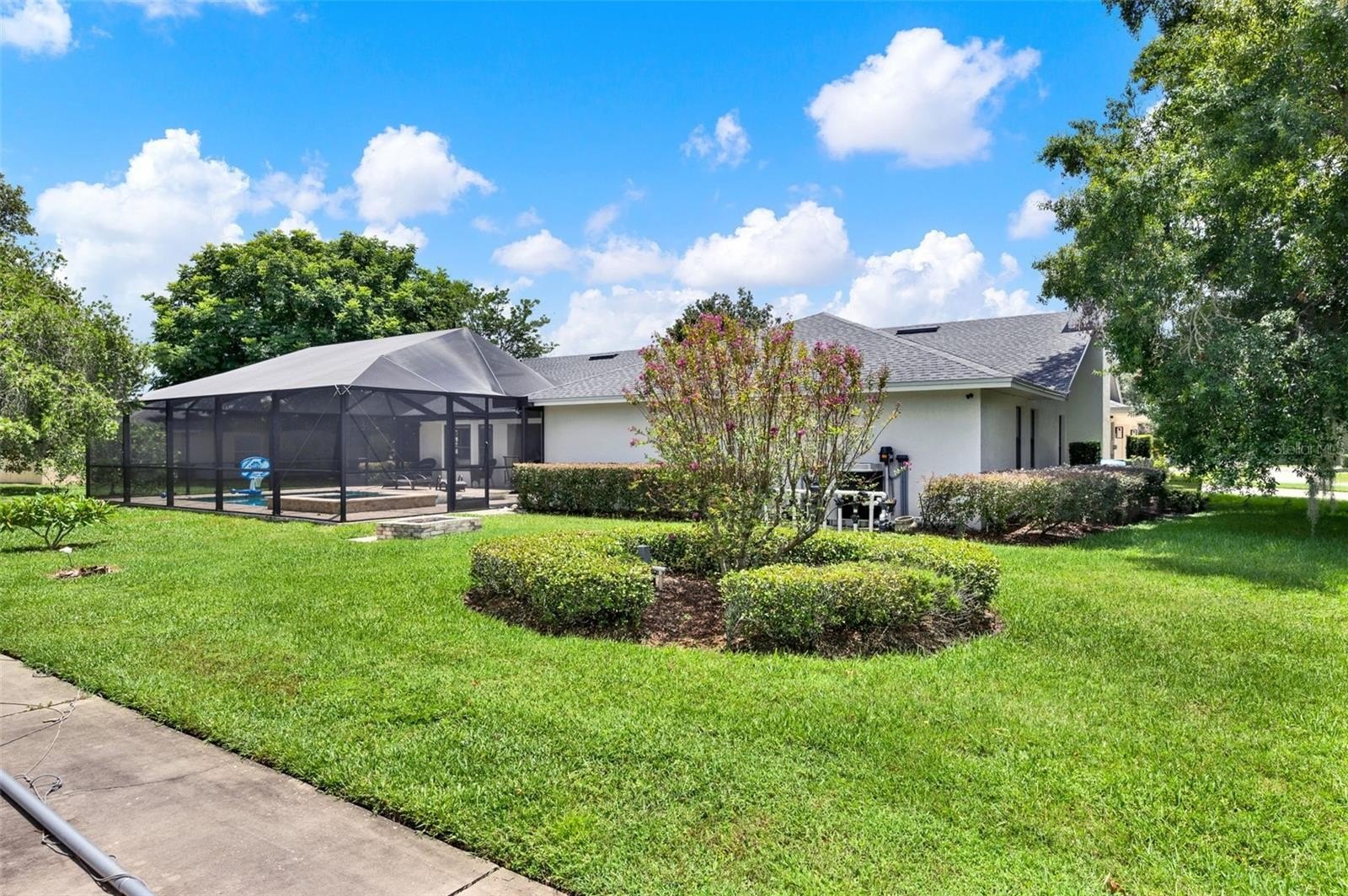 WINTER HAVEN, Florida, 33881, United States, 4 Bedrooms Bedrooms, ,2 BathroomsBathrooms,Residential,For Sale,1976017