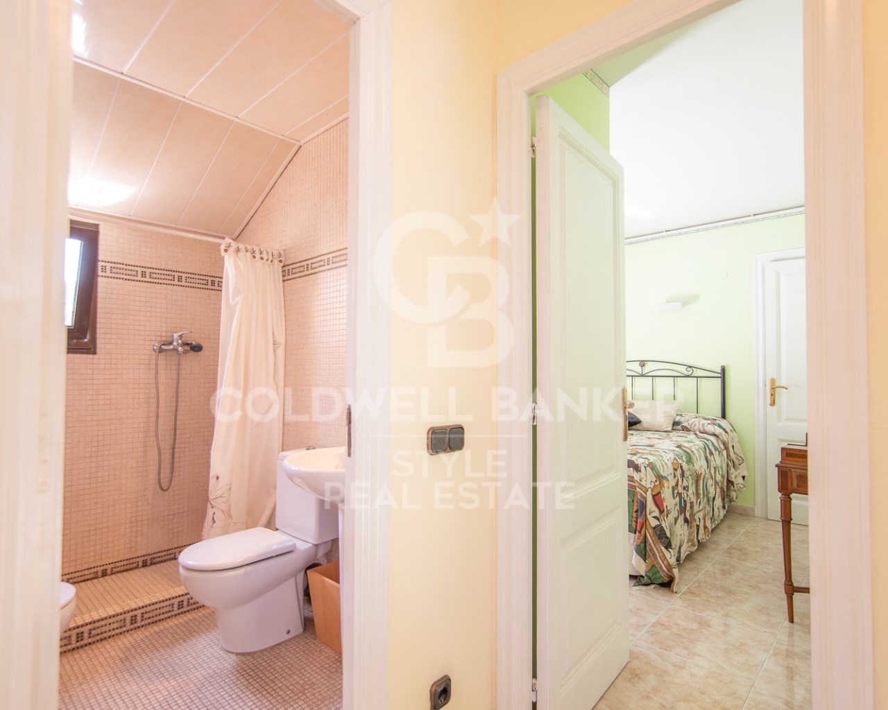 Barcelona, Corbera de Llobregat, Corbera de Llobre, Corbera de Llobregat, Catalonia, ES, 5 Bedrooms Bedrooms, ,3 BathroomsBathrooms,Residential,For Sale,Barcelona, Corbera de Llobregat, Corbera de Llobre,1625254