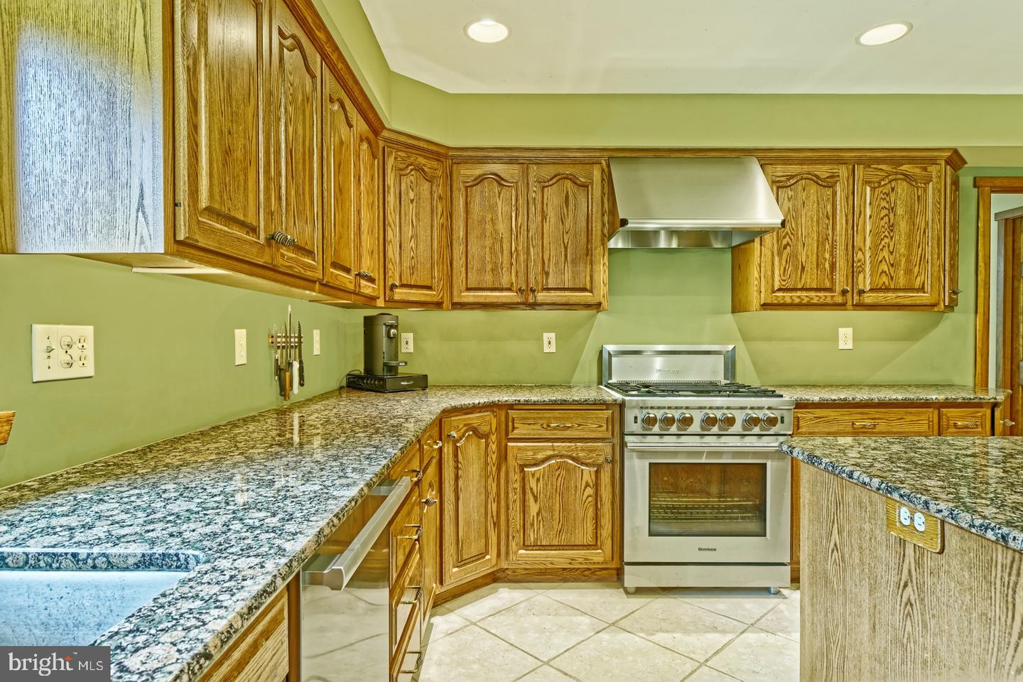 Vineland, New Jersey, 08361, United States, 3 Bedrooms Bedrooms, ,3 BathroomsBathrooms,Residential,For Sale,1827836