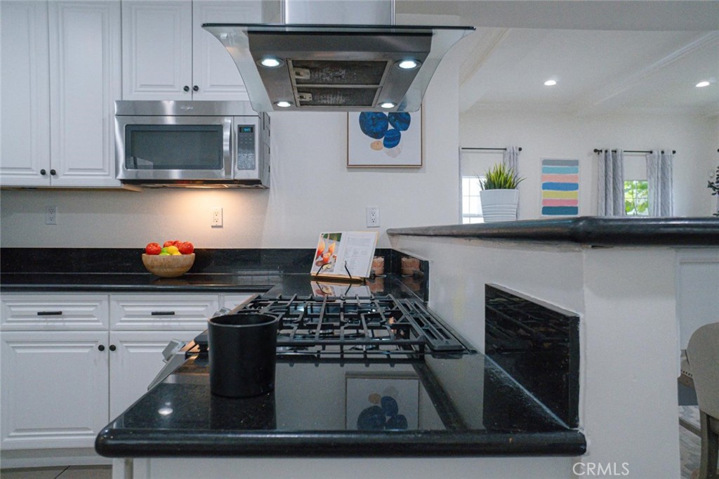 Los Angeles, California, 90043, United States, 3 Bedrooms Bedrooms, ,2 BathroomsBathrooms,Residential,For Sale,1921783