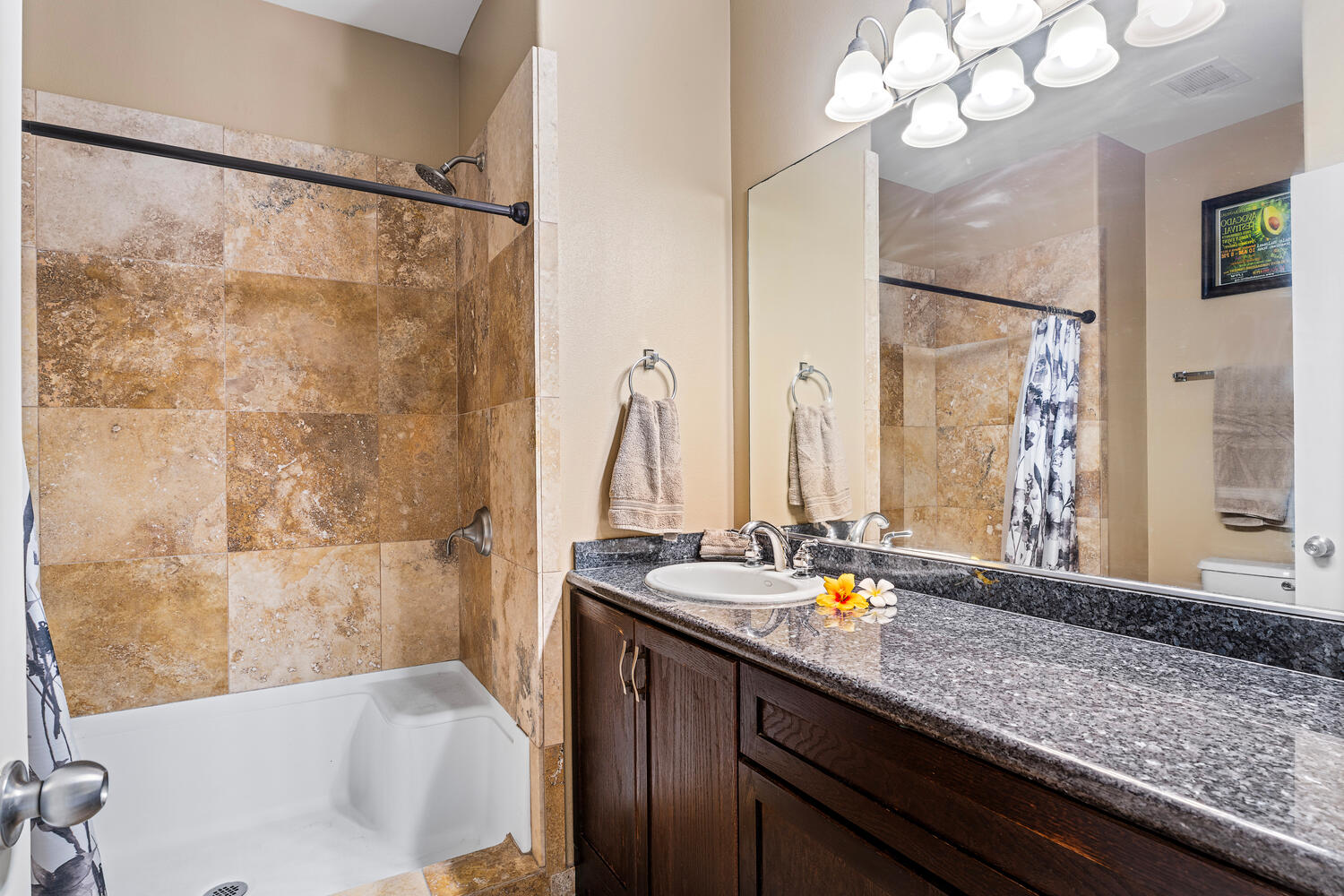 Kailua-Kona, Hawaii, 96740, United States, 2 Bedrooms Bedrooms, ,2 BathroomsBathrooms,Residential,For Sale,1896960