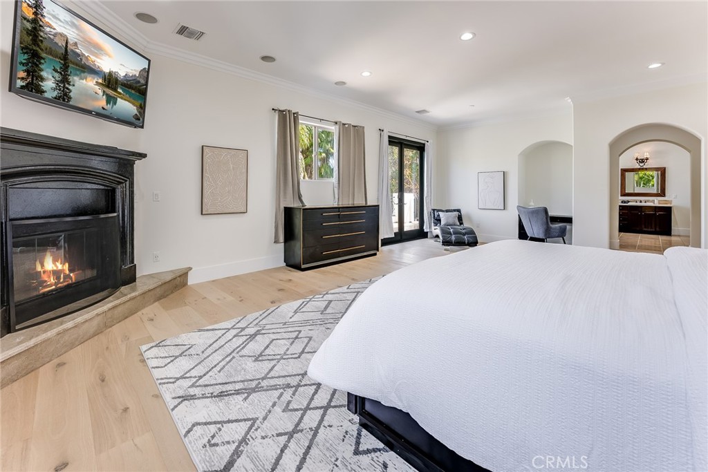 Woodland Hills, California, 91367, United States, 5 Bedrooms Bedrooms, ,6 BathroomsBathrooms,Residential,For Sale,1861197