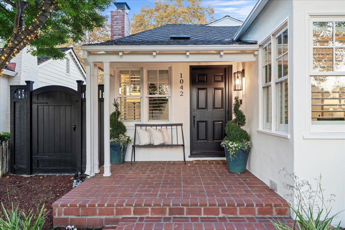 San Jose, California, 95125, United States, 3 Bedrooms Bedrooms, ,2 BathroomsBathrooms,Residential,For Sale,1989346