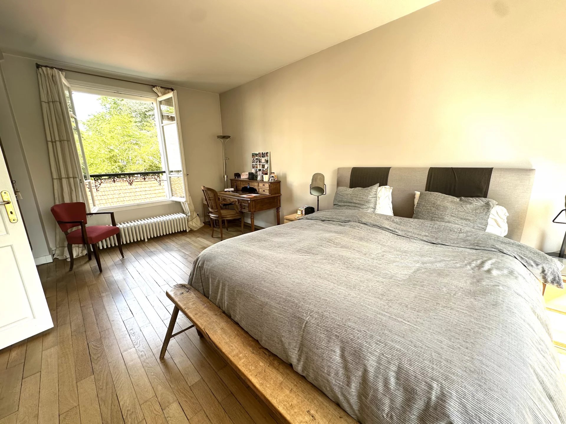 Le Vésinet, Île-de-France, 78110, FR, 6 Bedrooms Bedrooms, ,5 BathroomsBathrooms,Residential,For Sale,1994662