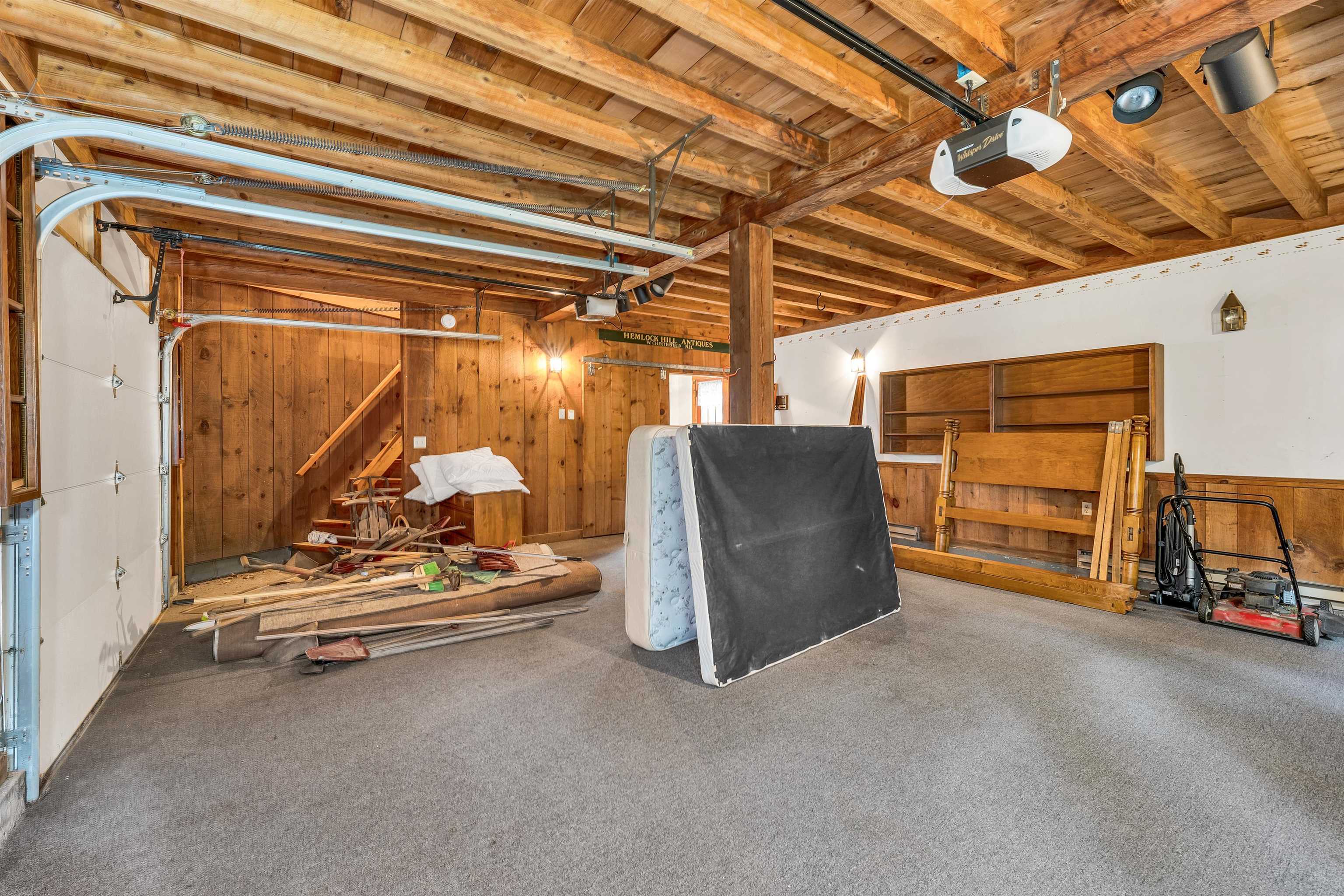 Chesterfield, New Hampshire, 03466, United States, 4 Bedrooms Bedrooms, ,2 BathroomsBathrooms,Residential,For Sale,1934189