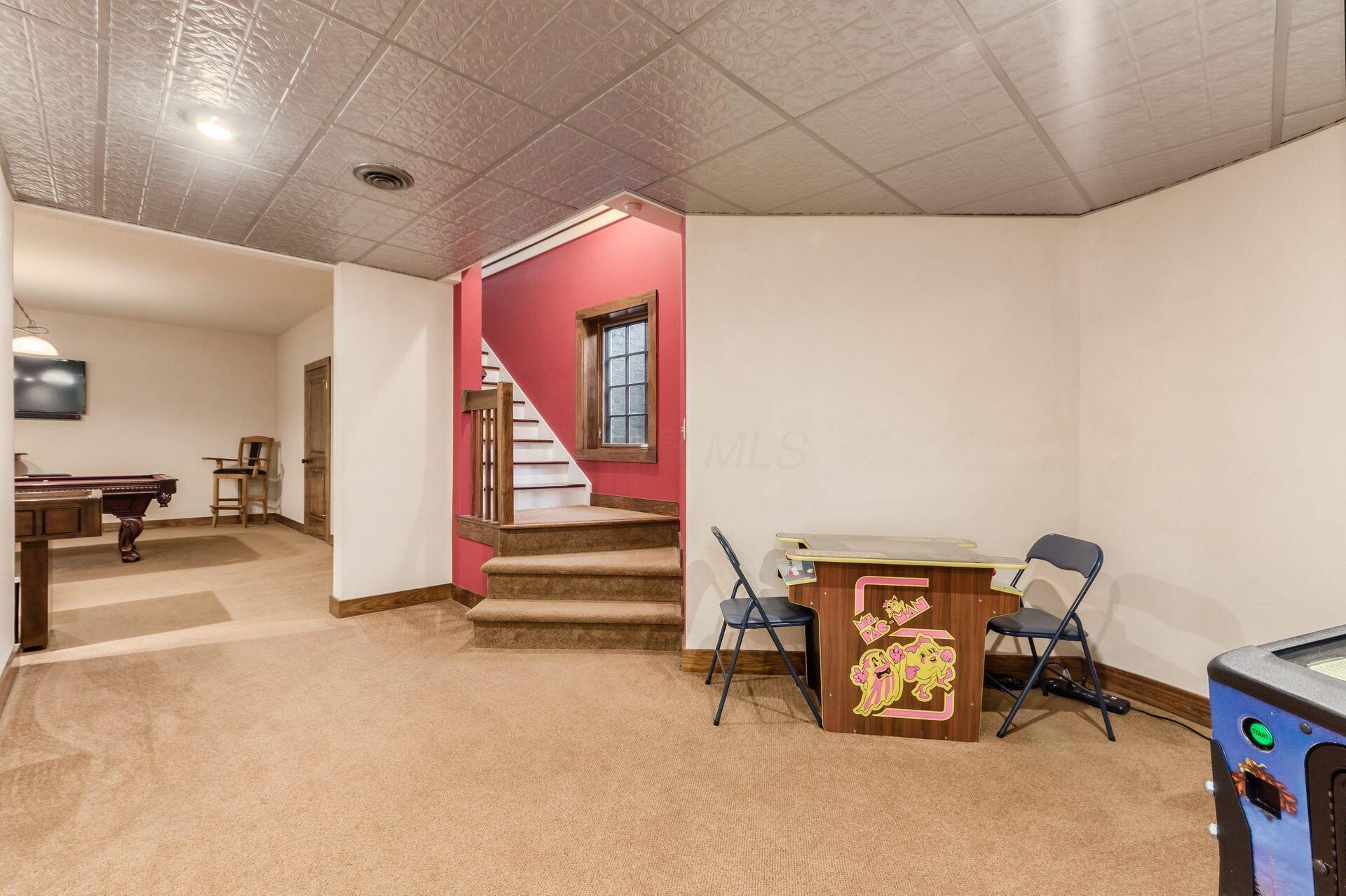 Rockbridge, Ohio, 43149, United States, 8 Bedrooms Bedrooms, ,10 BathroomsBathrooms,Residential,For Sale,1818163