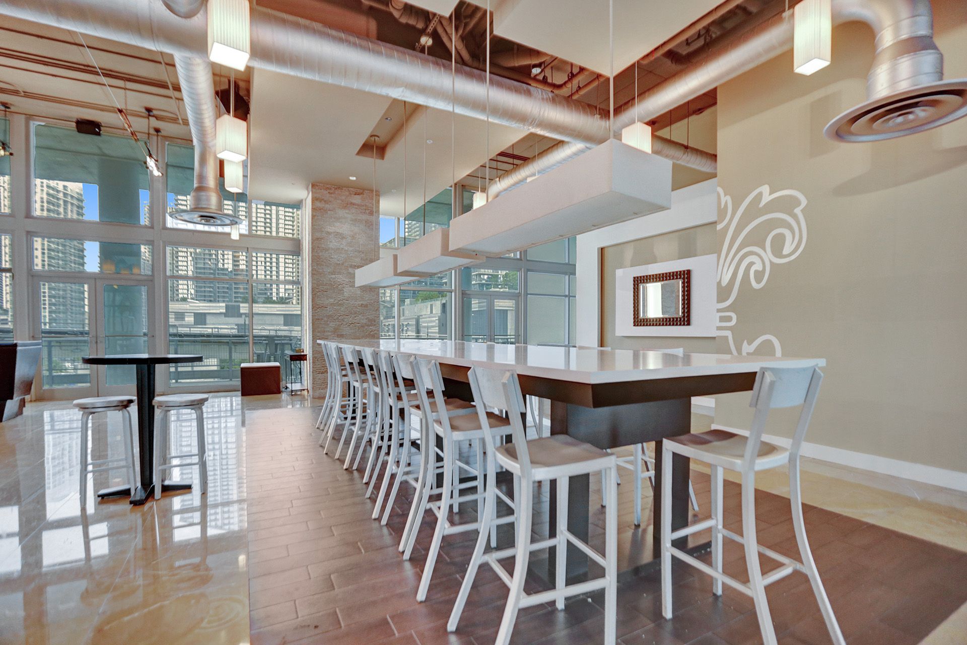  690 SW 1st Ct, Miami, FL, 33130 - 物件實景