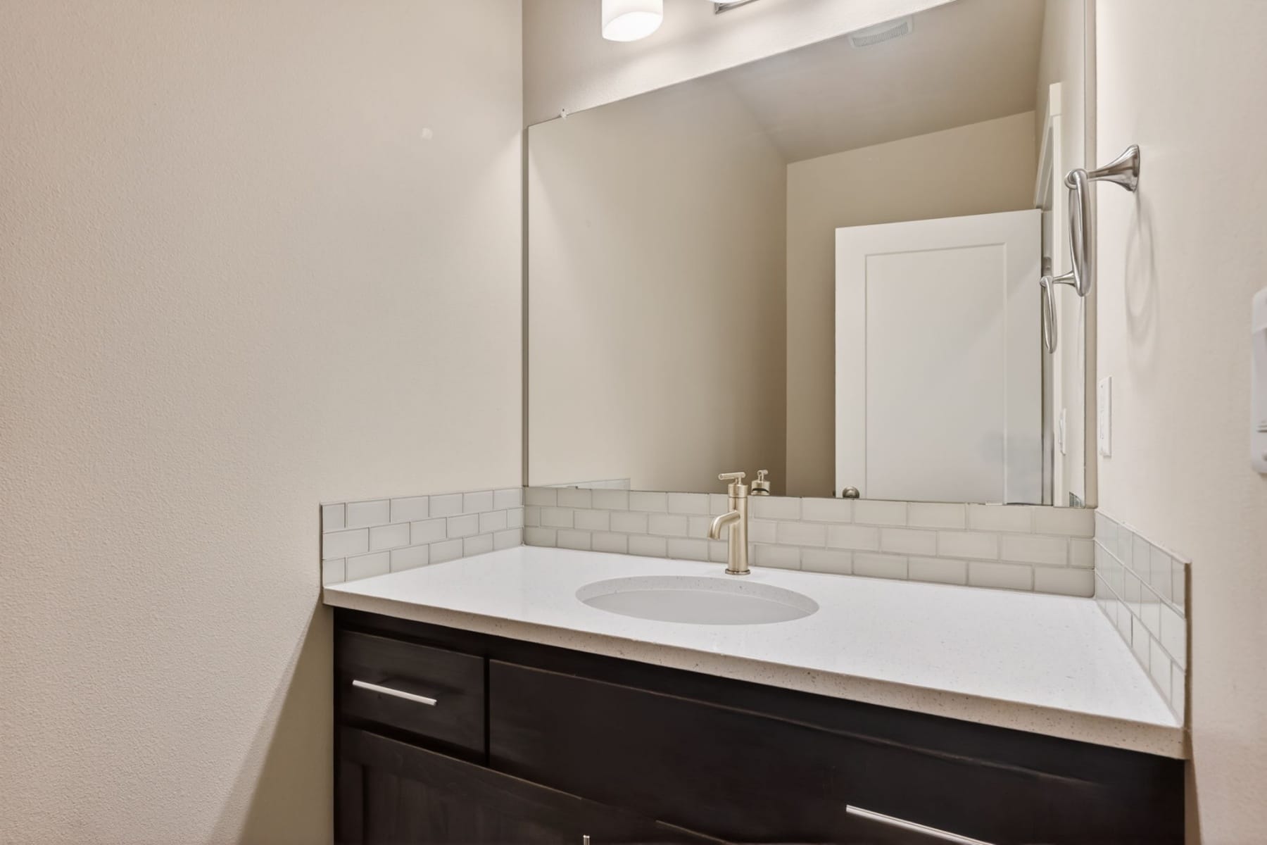  4946 SW Zenith Avenue Redmond, OR 97756 - 物件實景