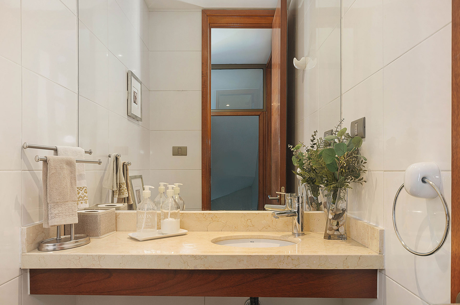  Remodeled Mediterranean-Style House in San Carlos de Apoquindo - 物件實景