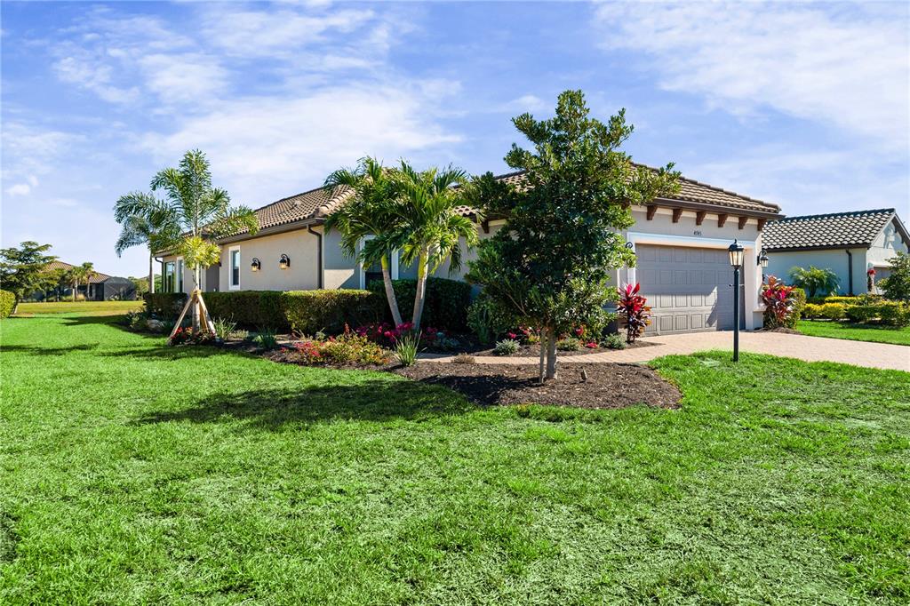 Bradenton, Florida, 34211, United States, 2 Bedrooms Bedrooms, ,2 BathroomsBathrooms,Residential,For Sale,2005302