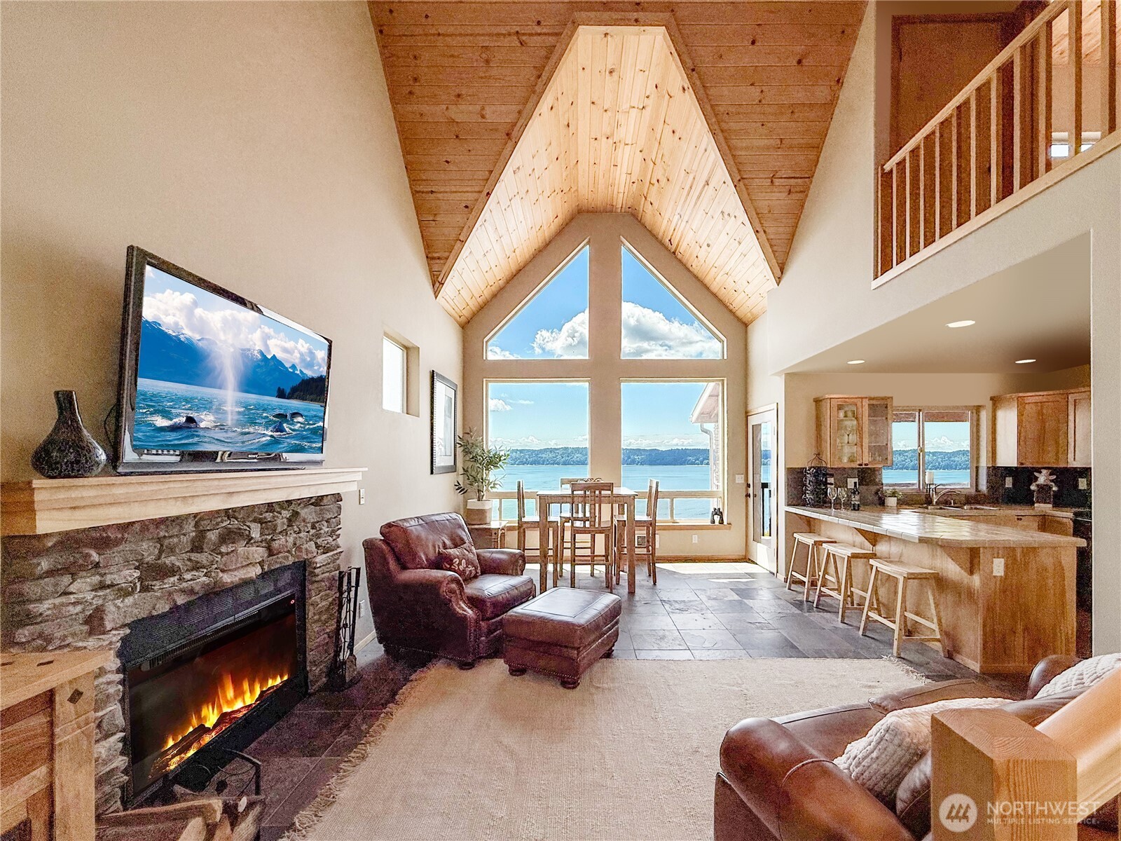 Everett, Washington, 98206, United States, 2 Bedrooms Bedrooms, ,1 BathroomBathrooms,Residential,For Sale,1982450