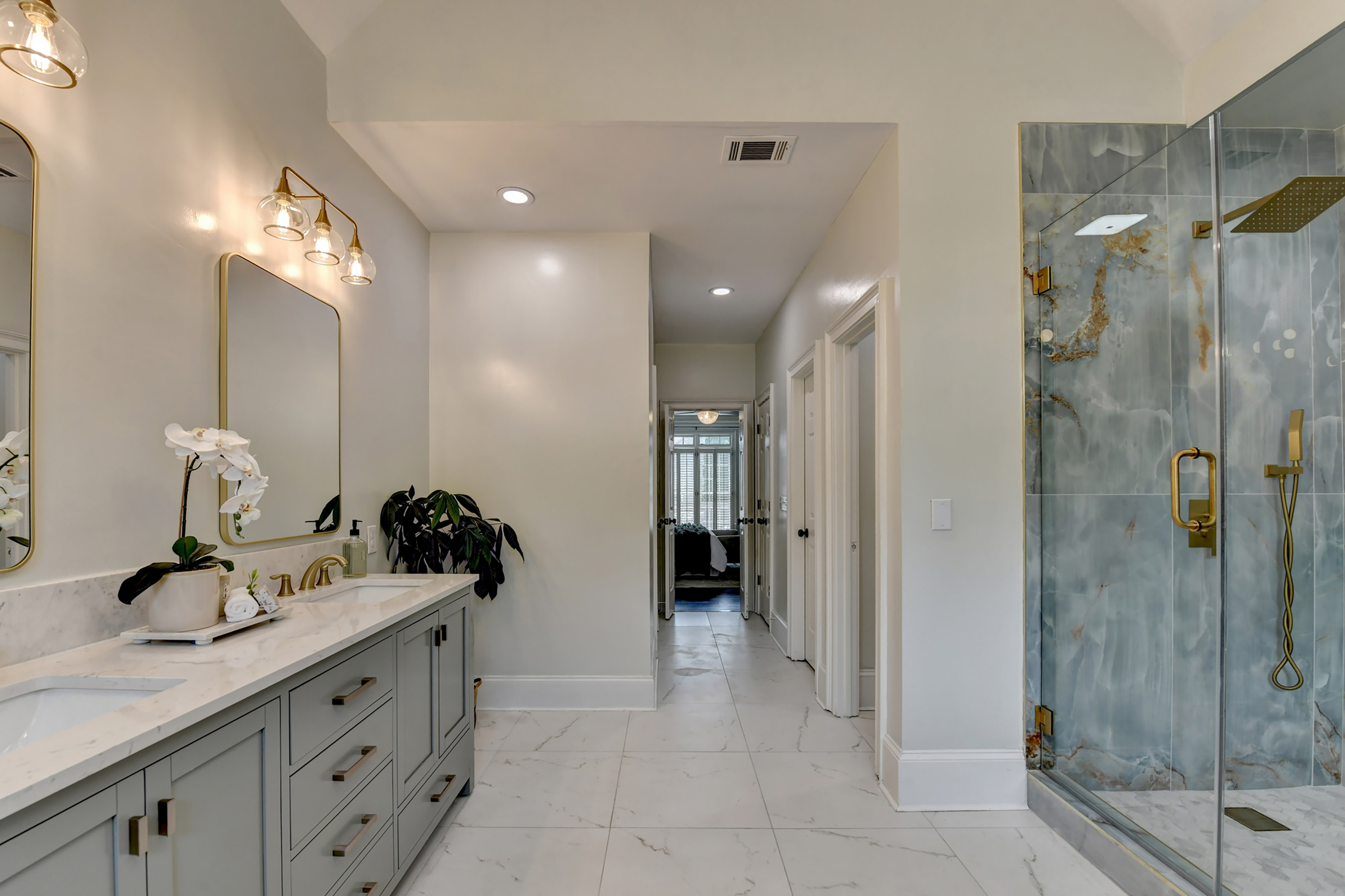  Charming Home Located In A Sought-After Swim And Tennis Community - 物件實景