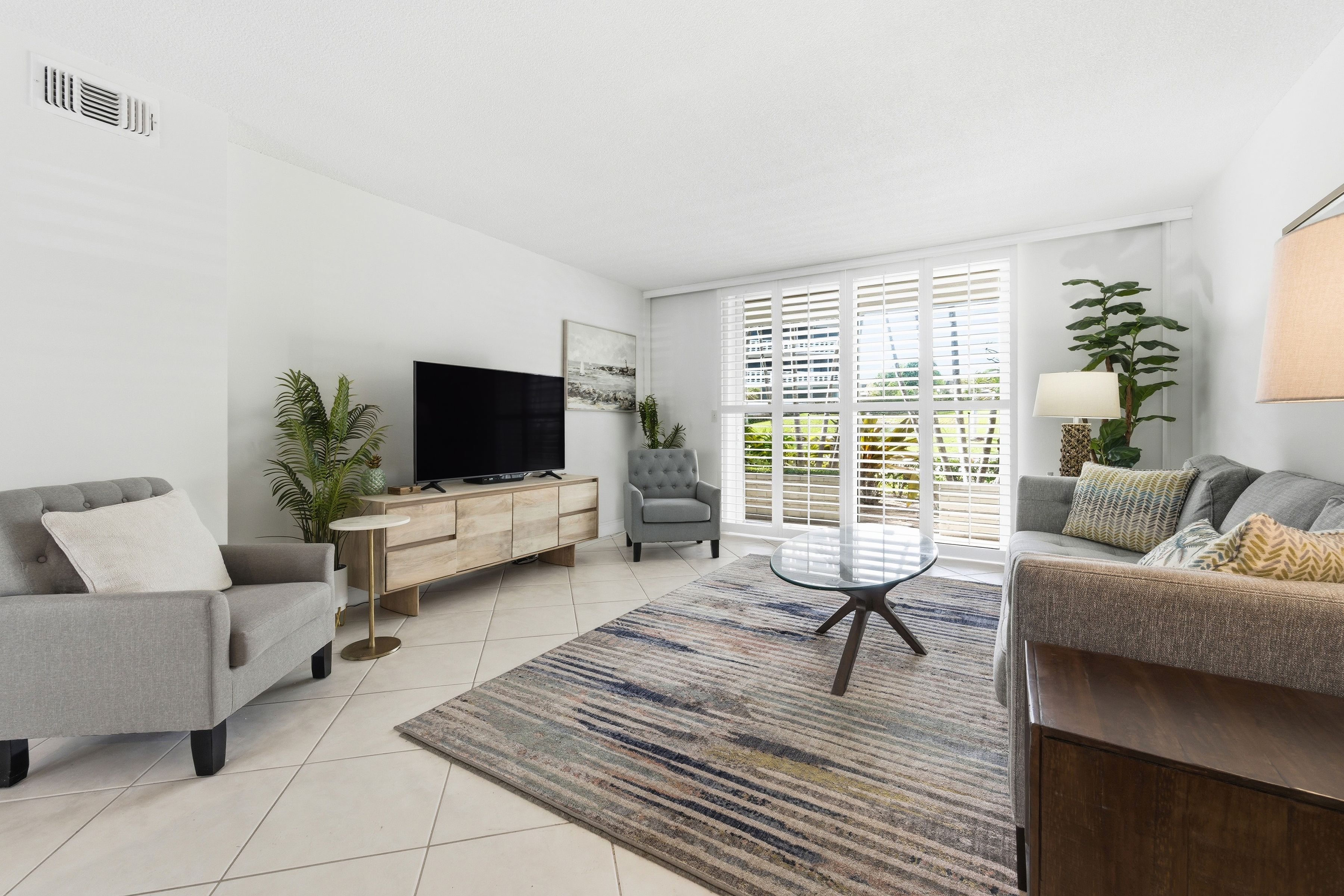  139 Sunrise Avenue 102 - 物件實景