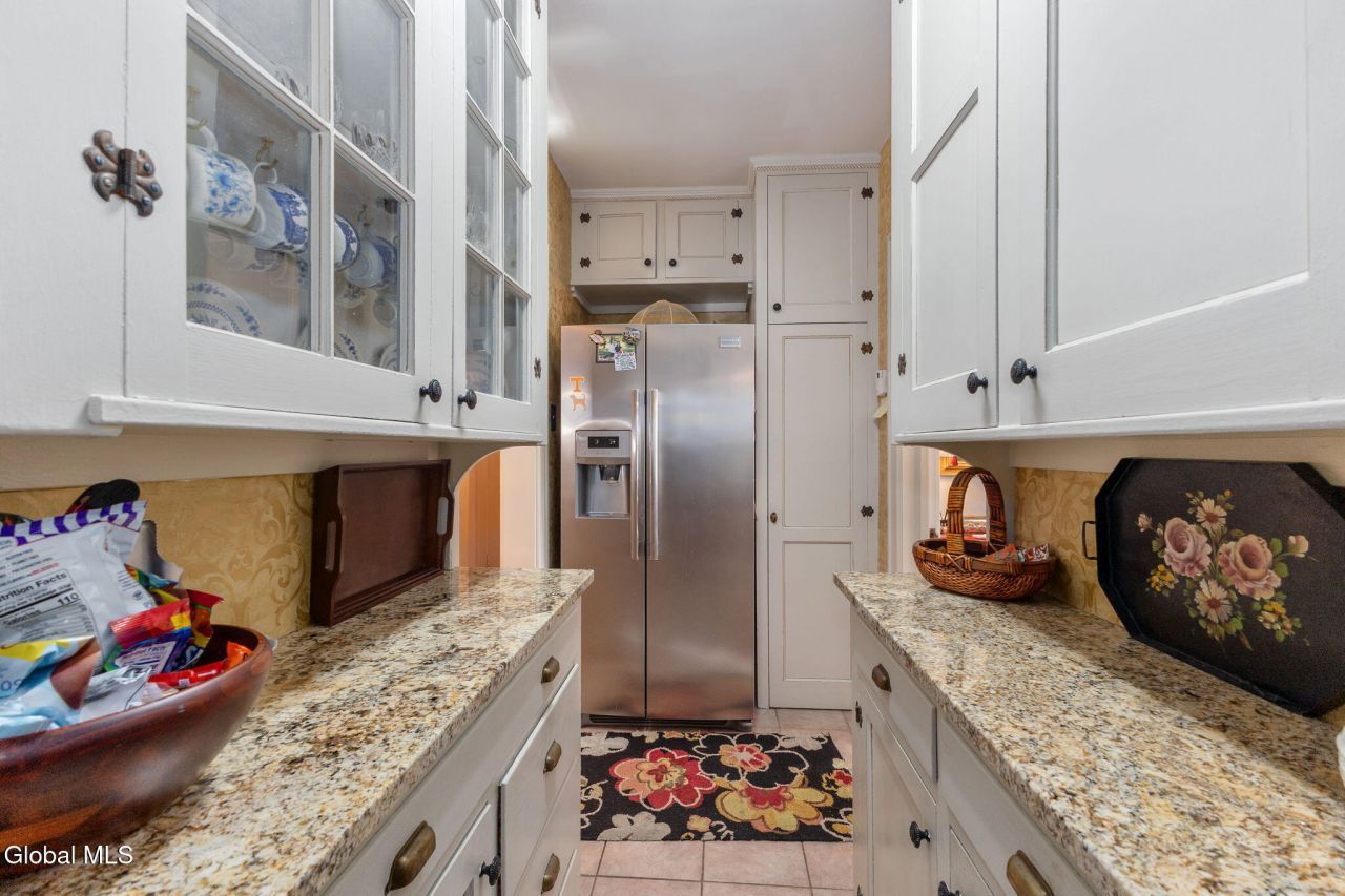 Niskayuna, New York, 12309, United States, 5 Bedrooms Bedrooms, ,3 BathroomsBathrooms,Residential,For Sale,1988361