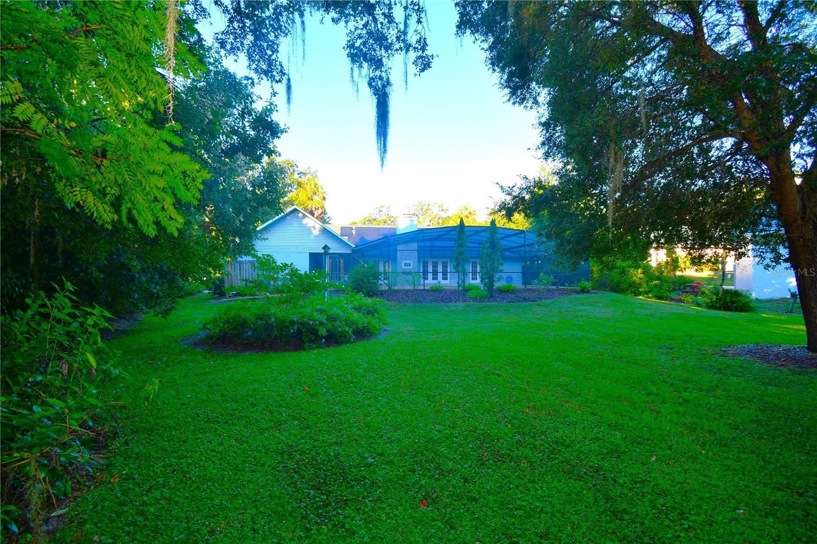 MOUNT DORA, Florida, 32757, United States, 3 Bedrooms Bedrooms, ,2 BathroomsBathrooms,Residential,For Sale,1975805