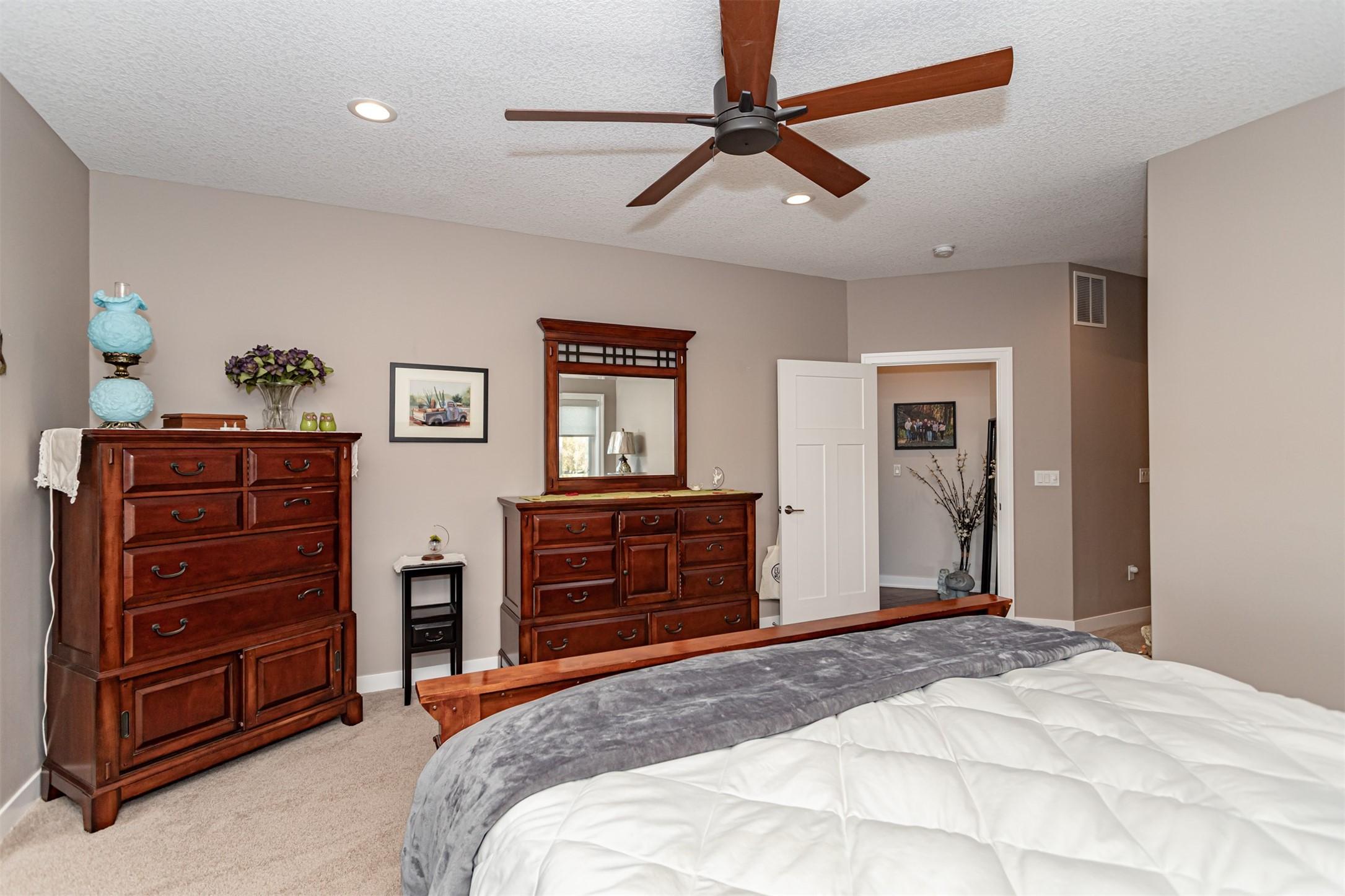 Huxley, Iowa, 50124, United States, 3 Bedrooms Bedrooms, ,4 BathroomsBathrooms,Residential,For Sale,1975507